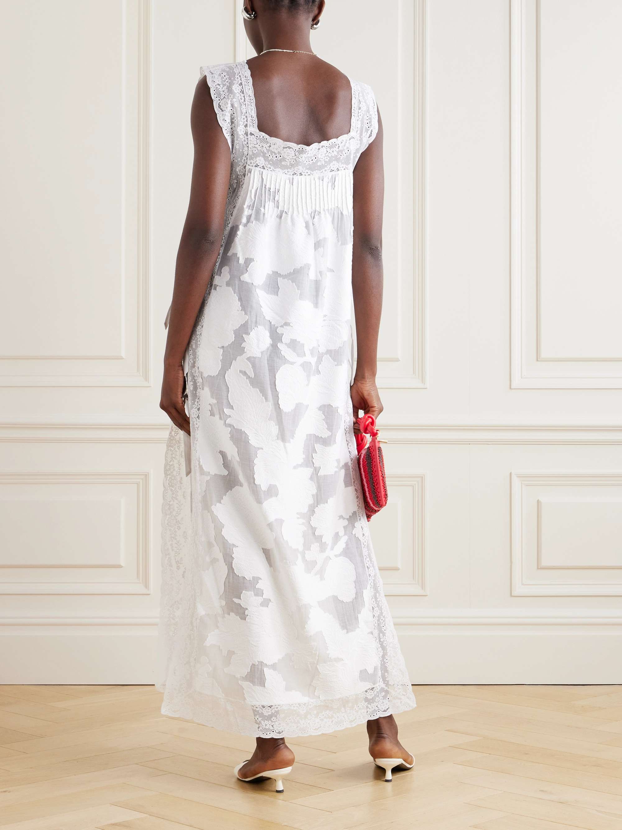 Loretta - Maxi Dress - Lace Material