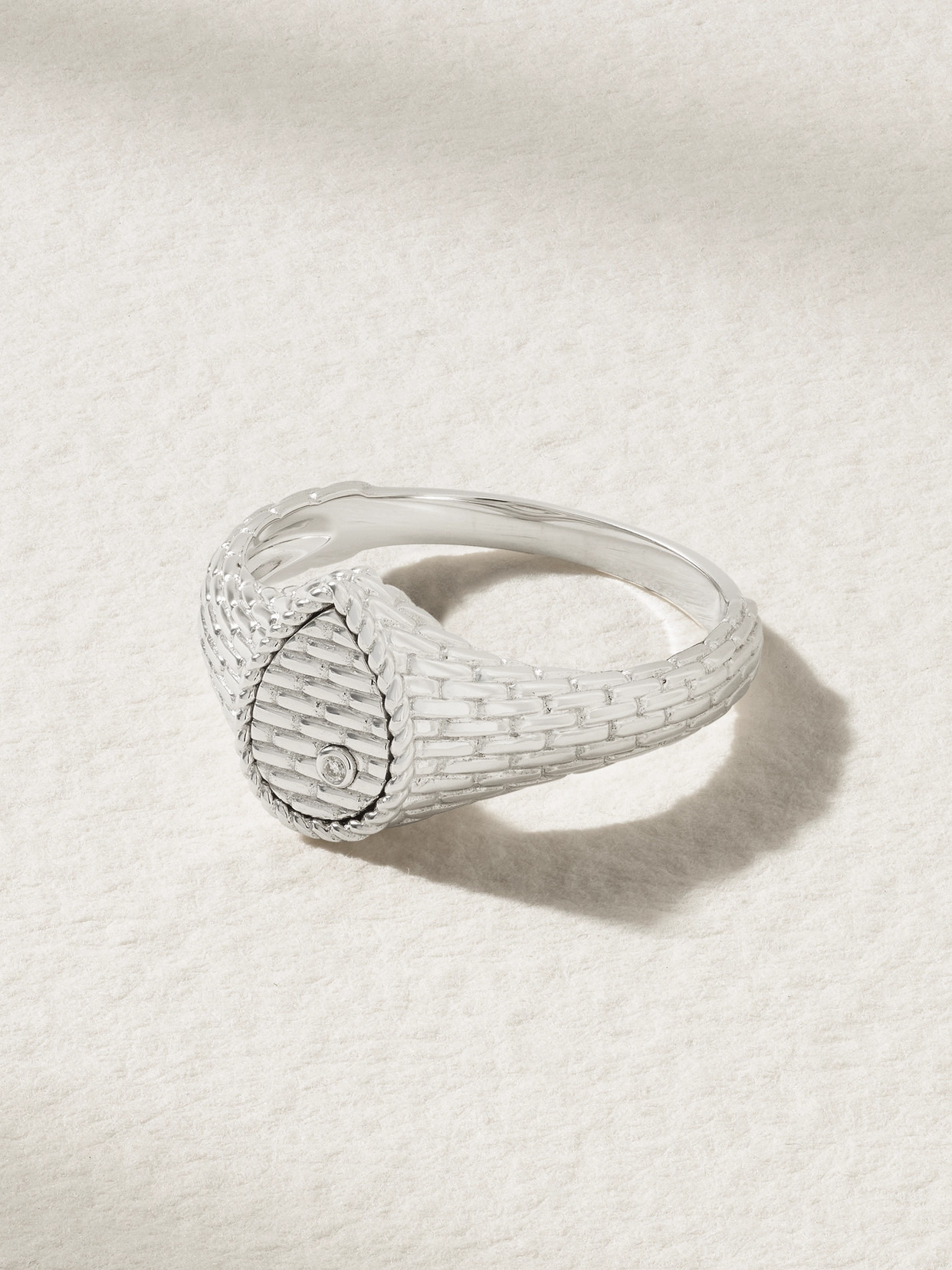 Yvonne Léon Baby Chevaliere 9-karat White Gold Diamond Signet Ring