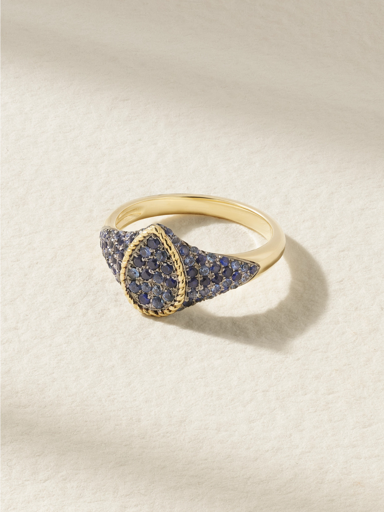 Yvonne Léon Baby Chevaliere 9-karat Gold Sapphire Signet Ring