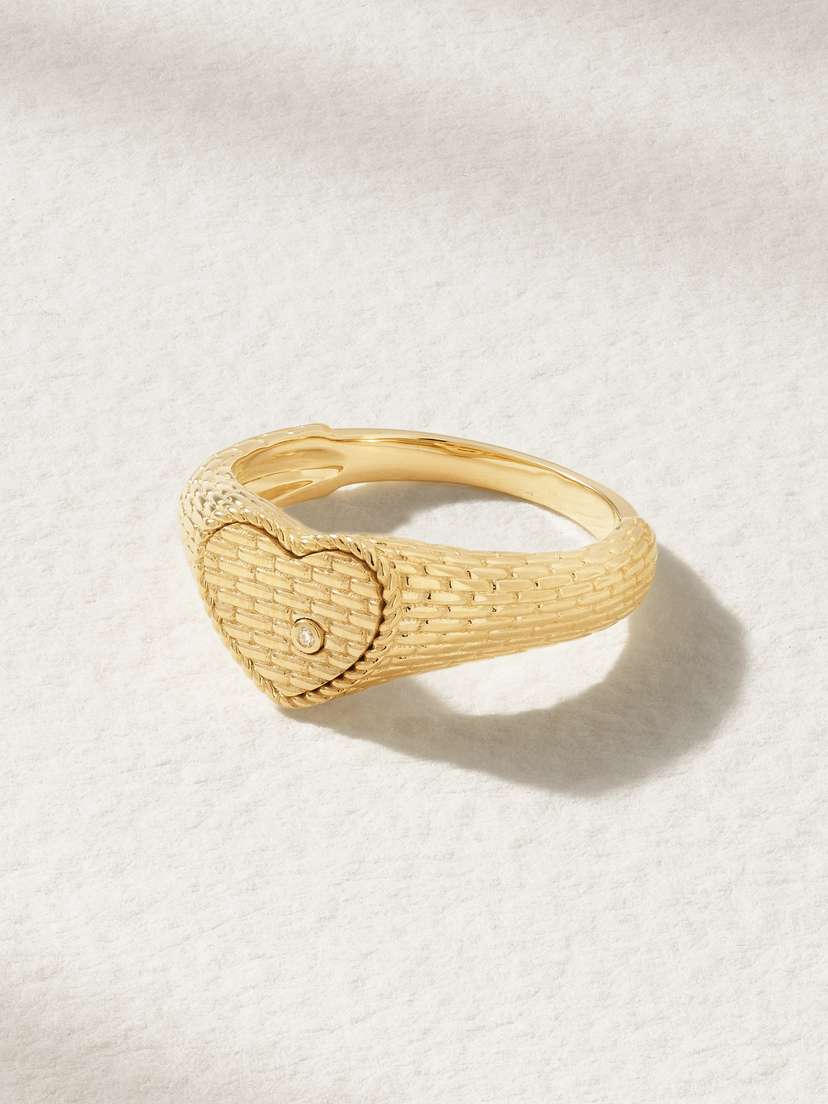 Yvonne Léon Baby Chevalière Coeur 9-karat Gold Diamond Signet Ring
