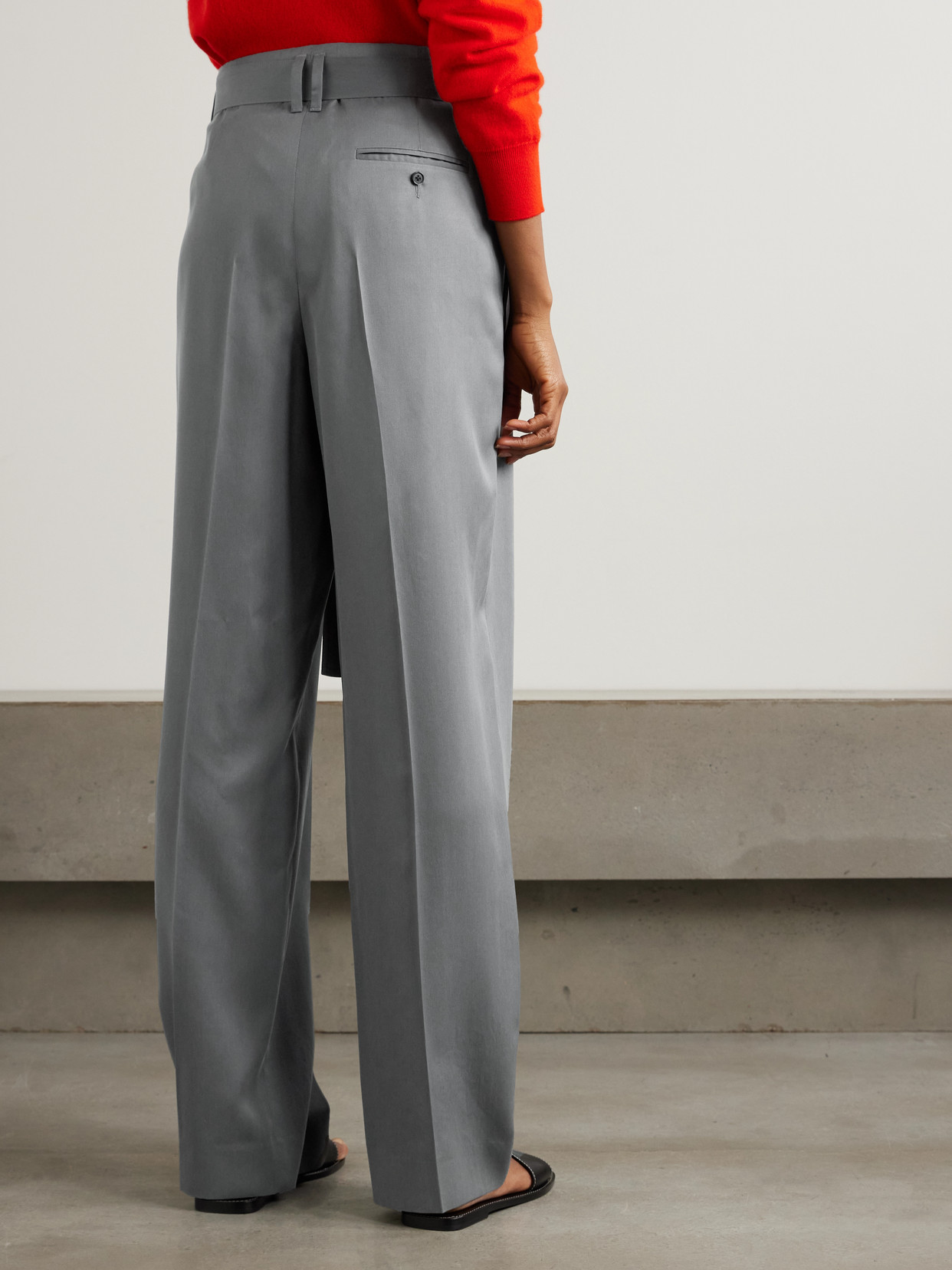 The Row Lonan Pintuck Silk Pants In Gray
