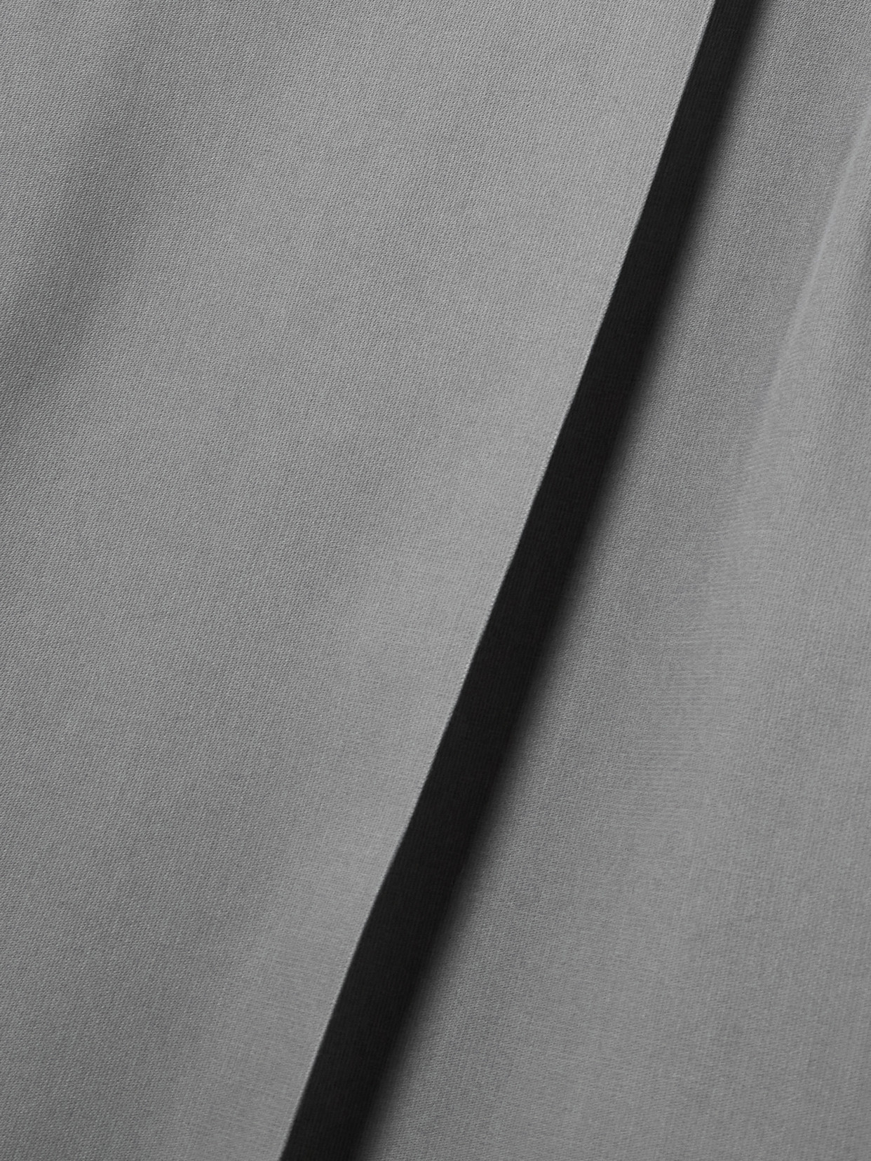 The Row Lonan Pintuck Silk Pants In Gray