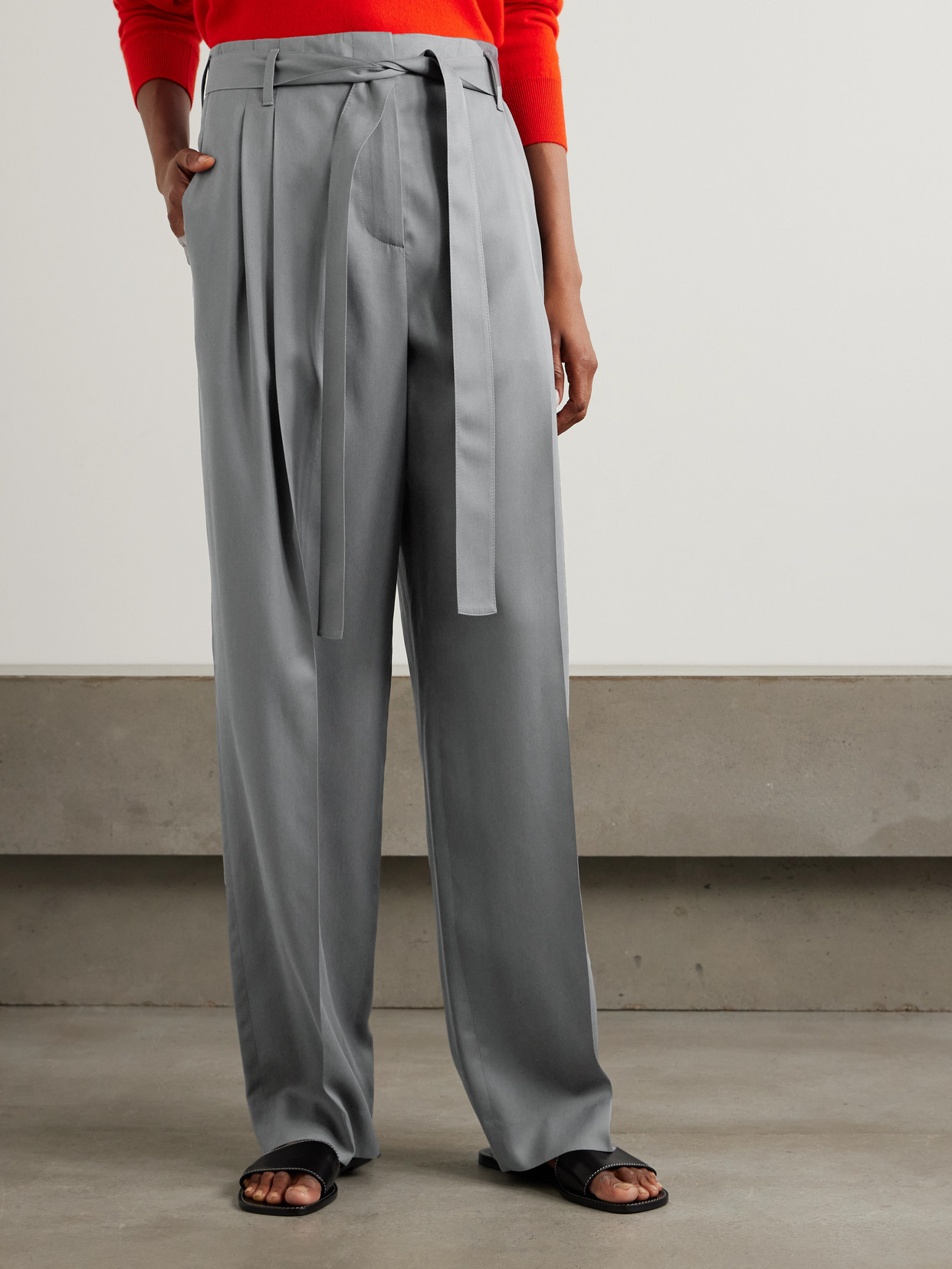 The Row Lonan Pintuck Silk Pants In Gray