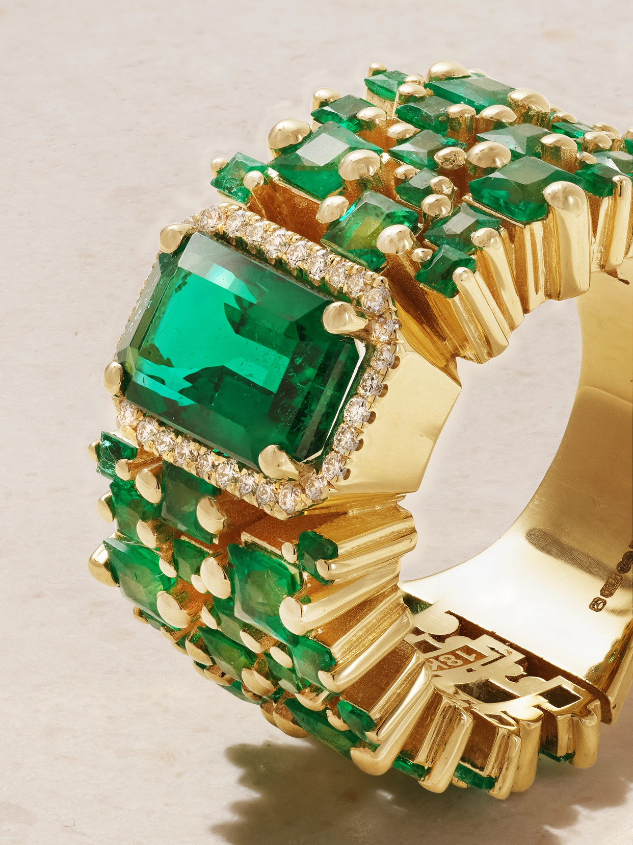 Suzanne Kalan 18-karat Gold, Emerald And Diamond Ring In Gold