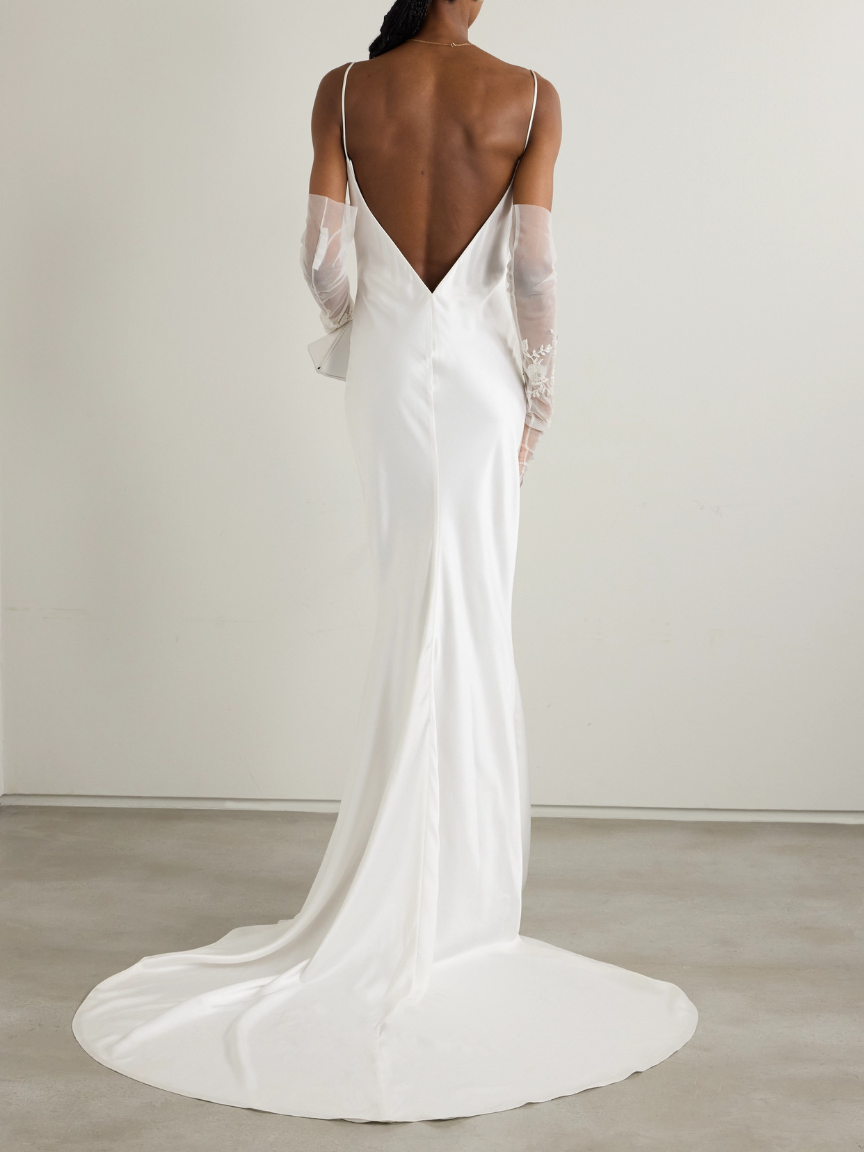 Halfpenny London India Bow-detailed Satin Gown In Ivory