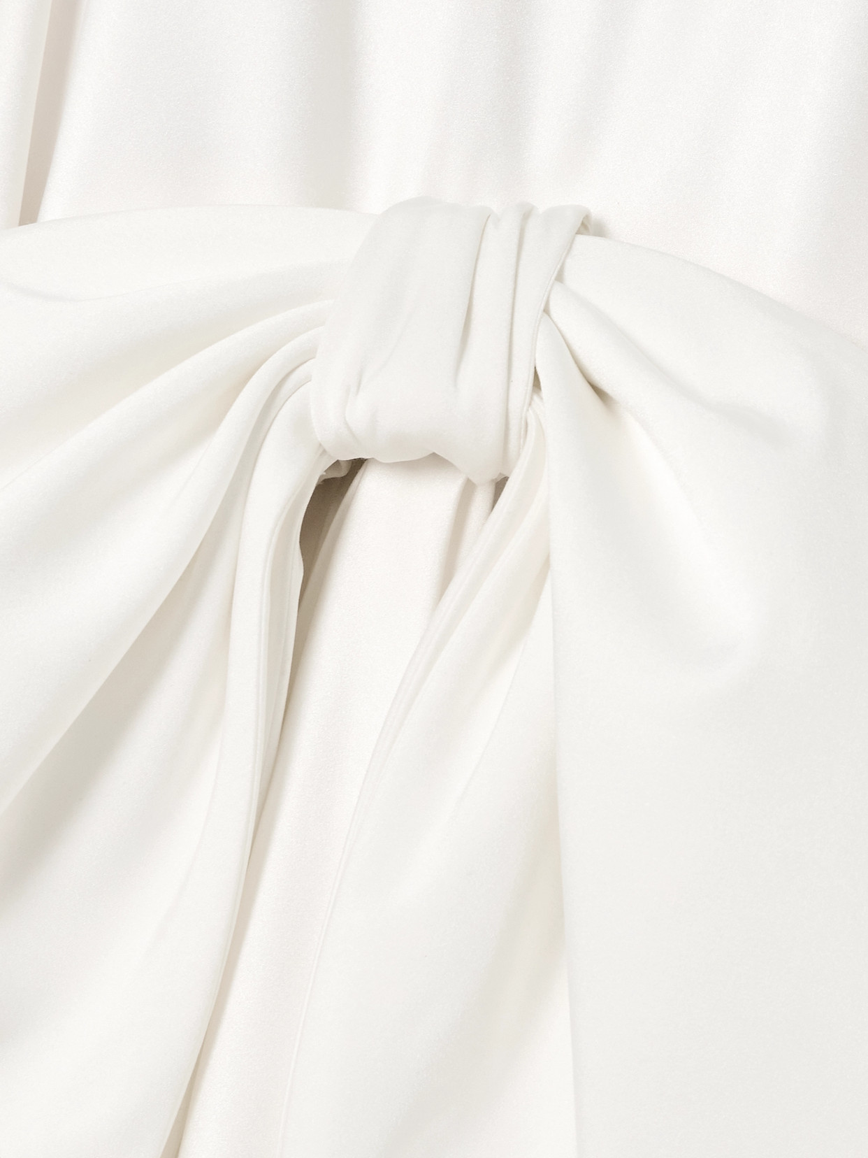 Halfpenny London India Bow-detailed Satin Gown In Ivory