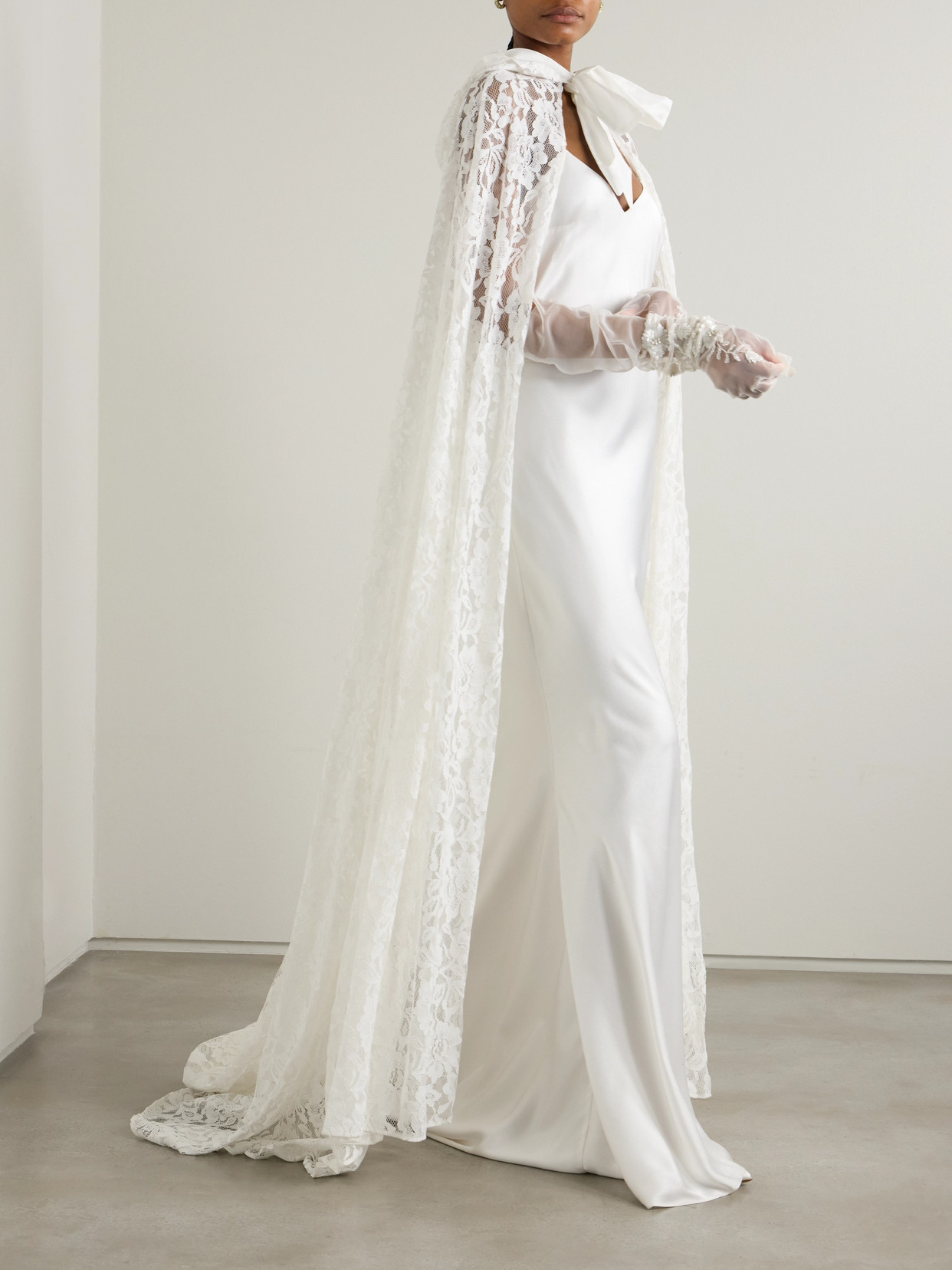 Halfpenny London Dean Hooded Twill-trimmed Lace Cape In Ivory