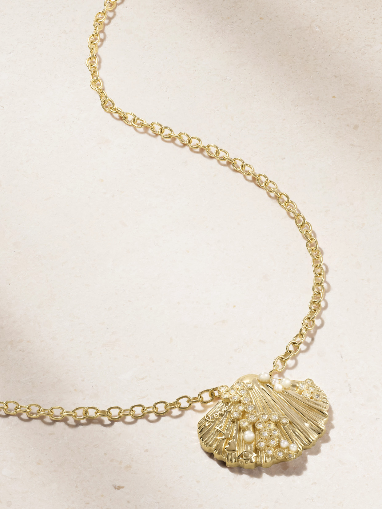 SYDNEY EVAN LARGE SCALLOP SHELL ICONS 14-KARAT GOLD, PEARL AND DIAMOND NECKLACE