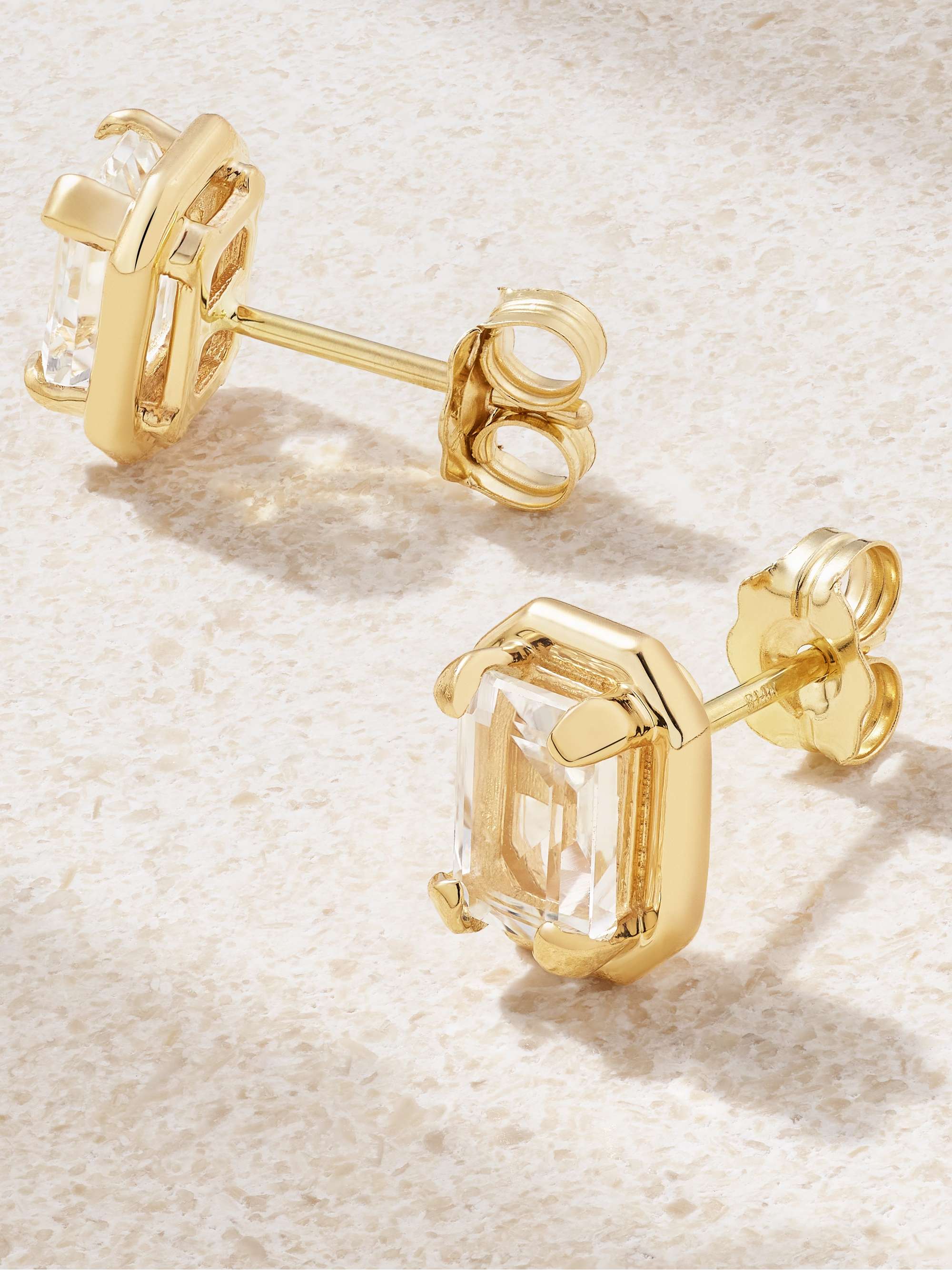 STONE AND STRAND 