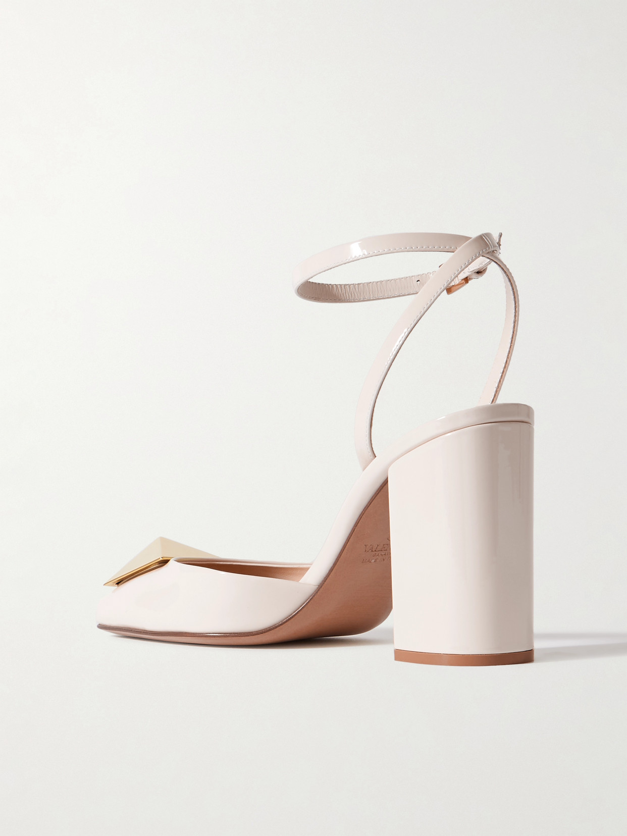 Valentino One Stud 90 Patent-leather Pumps In Ivory