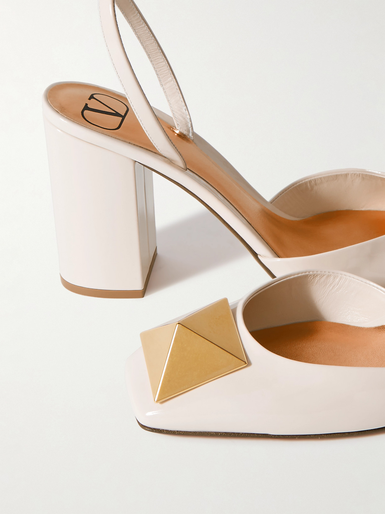 Valentino One Stud 90 Patent-leather Pumps In Ivory