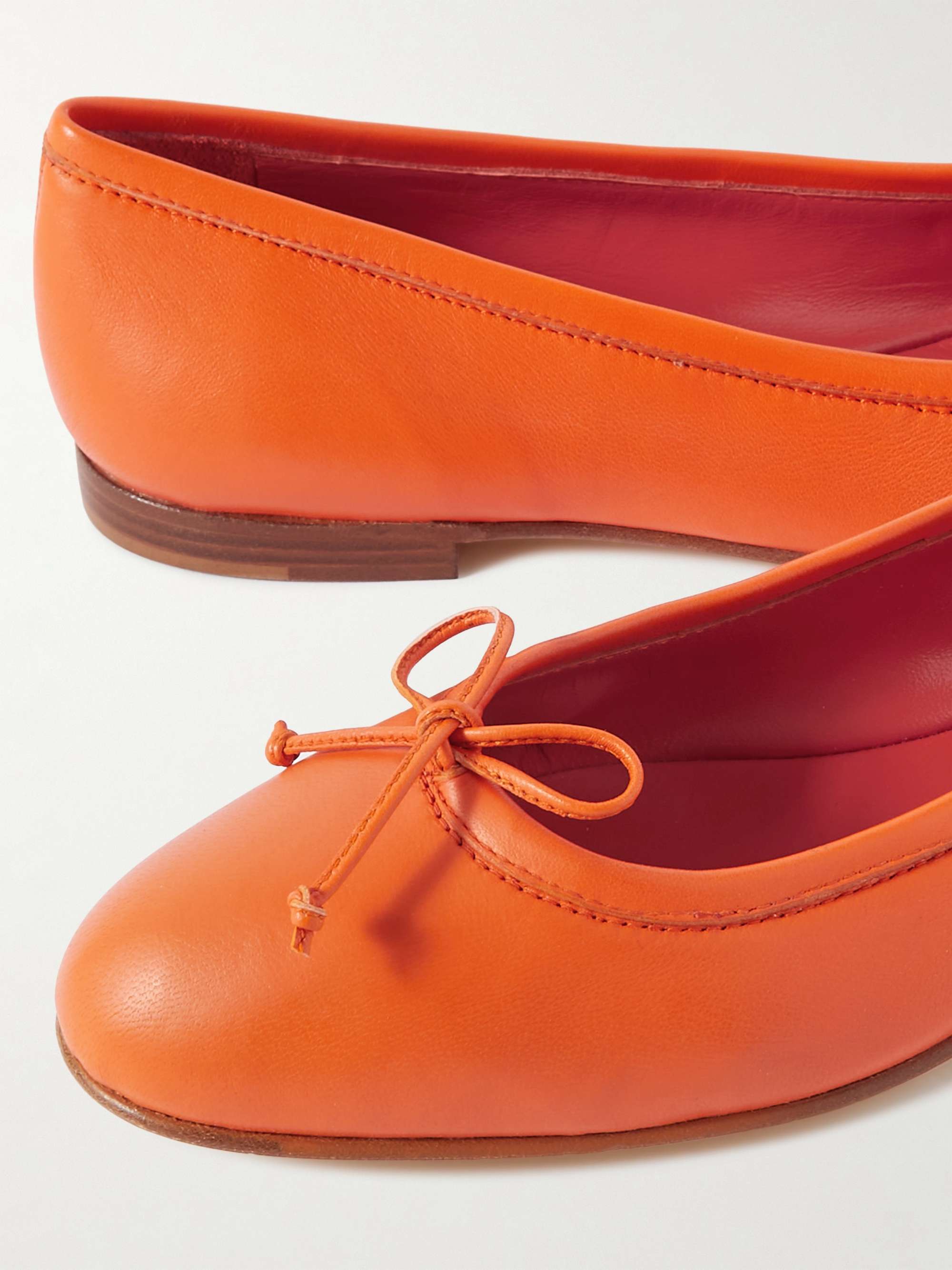 MANOLO BLAHNIK 