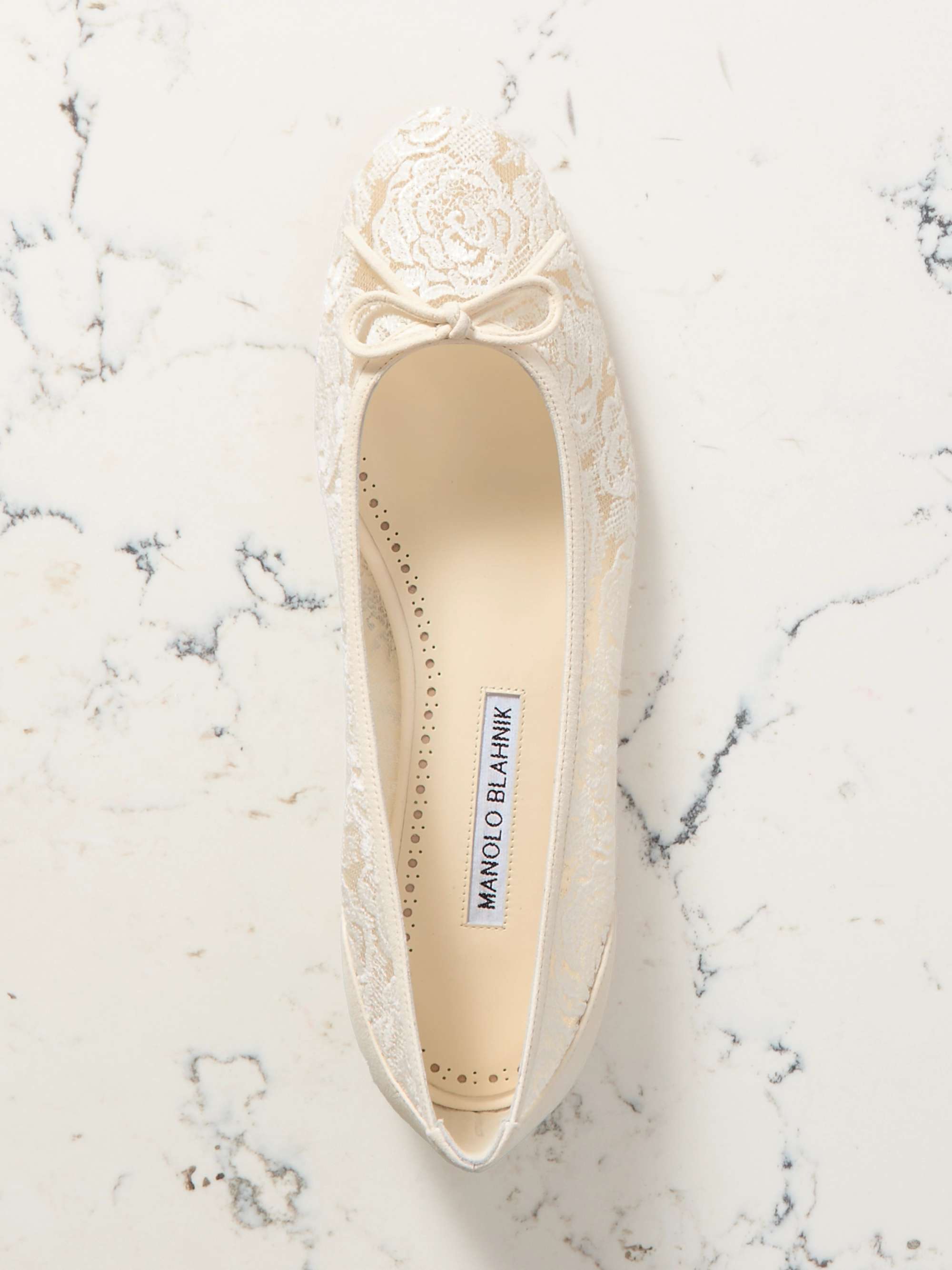 MANOLO BLAHNIK 