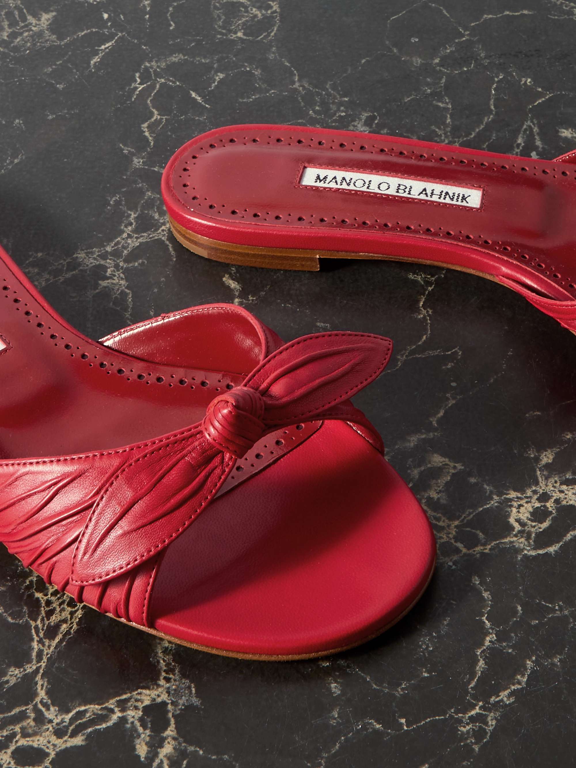 MANOLO BLAHNIK 