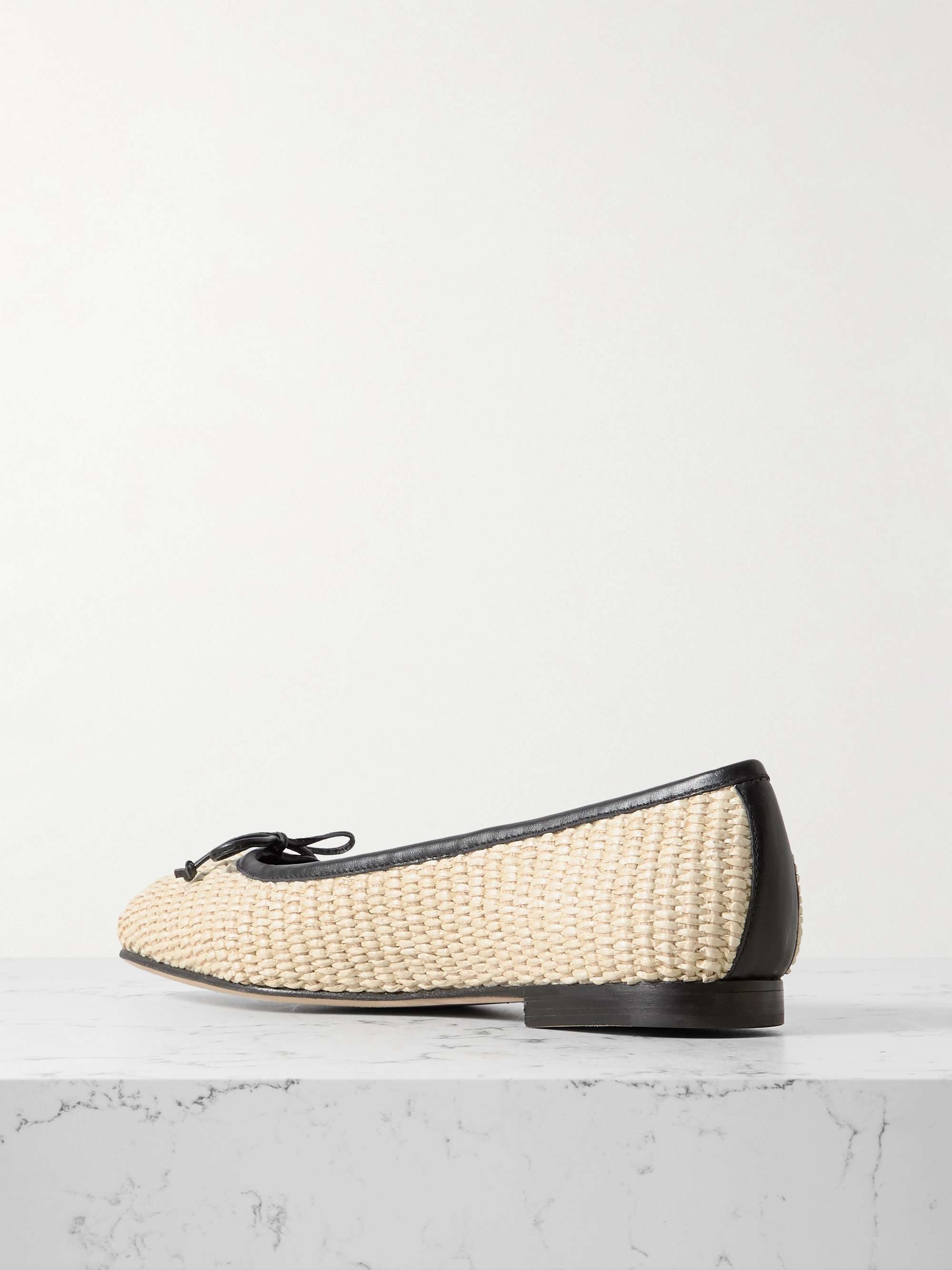 MANOLO BLAHNIK 
