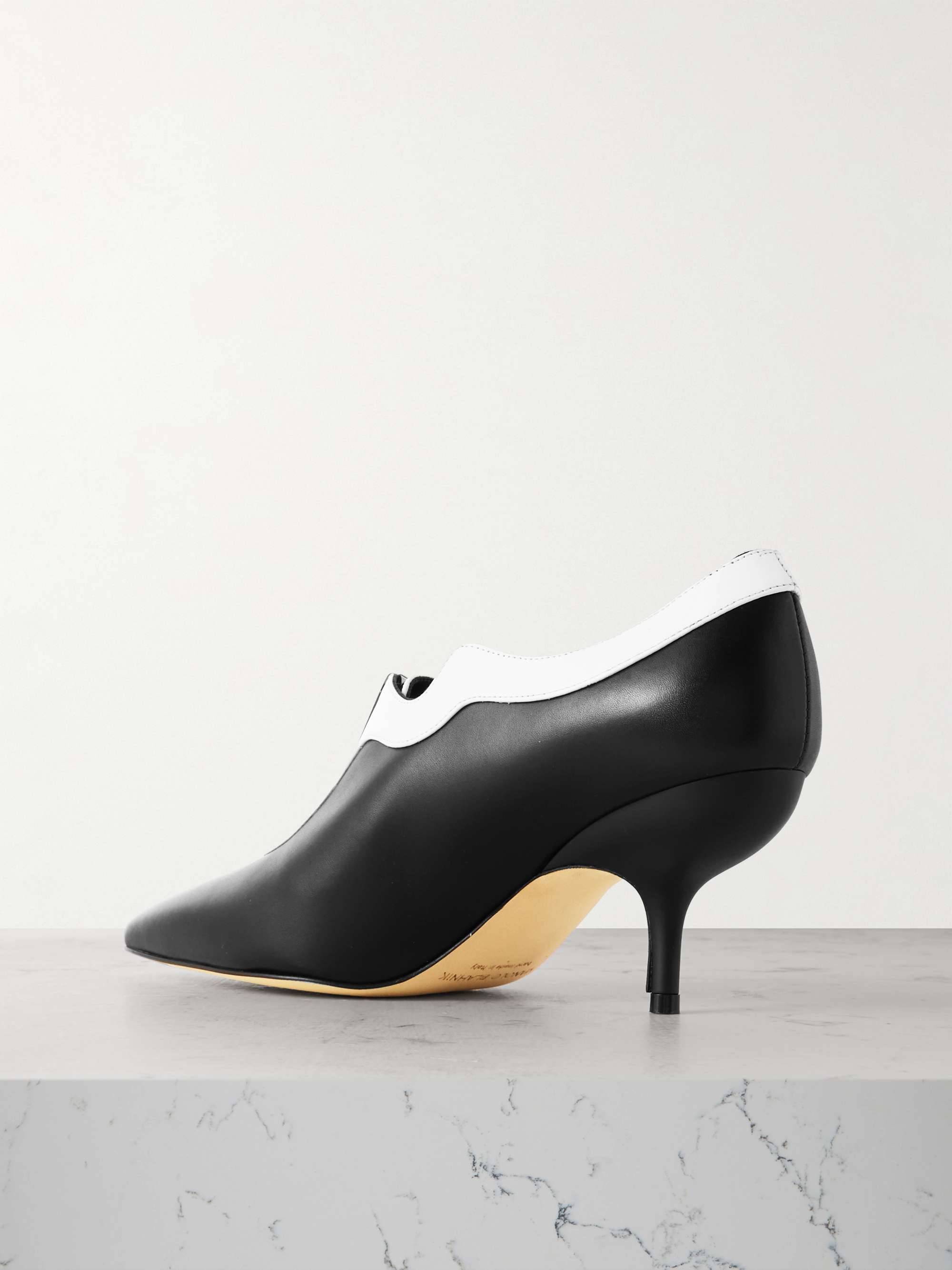 MANOLO BLAHNIK 
