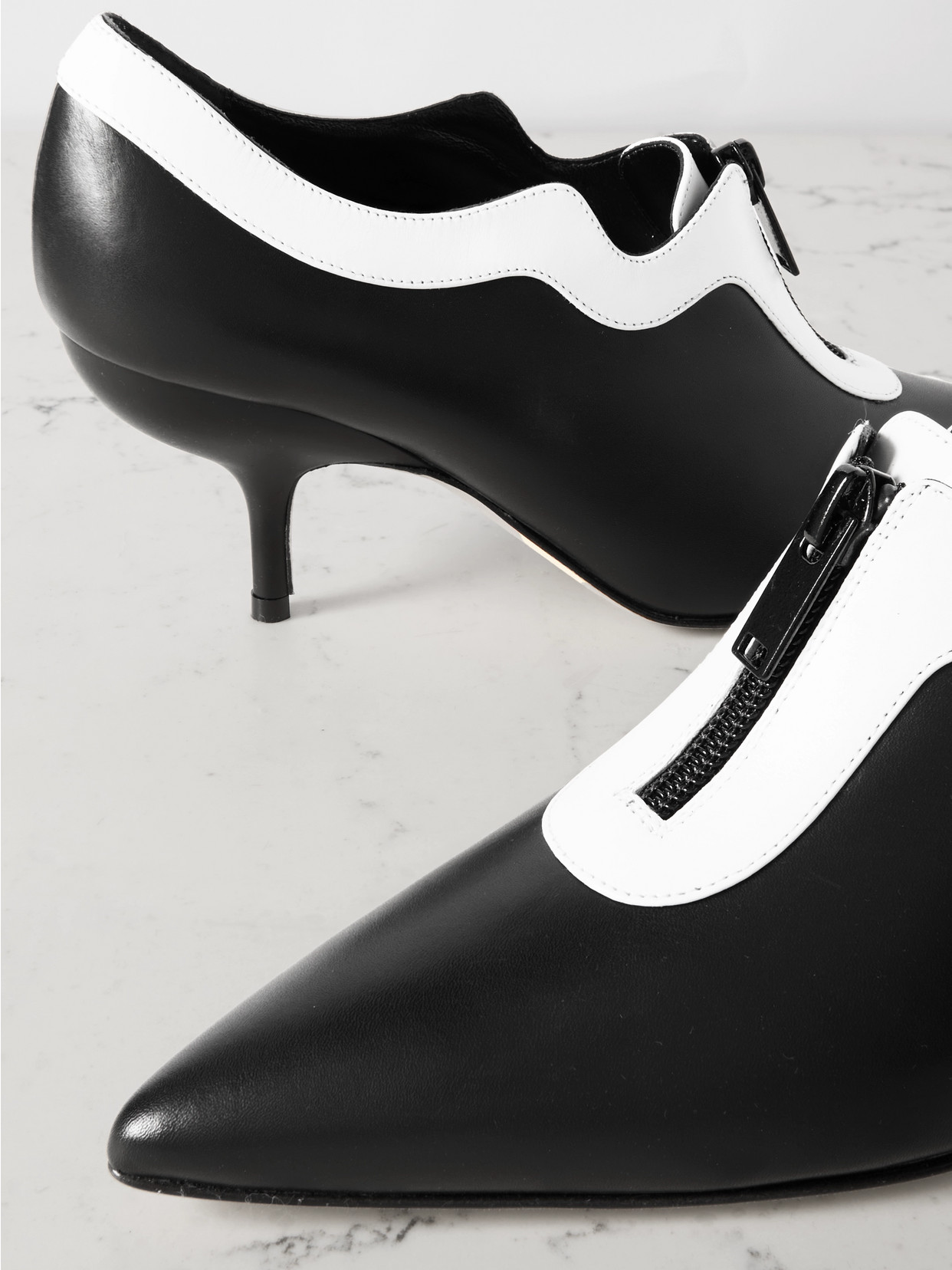 Manolo Blahnik Zeynep 70 Leather Pumps In Black