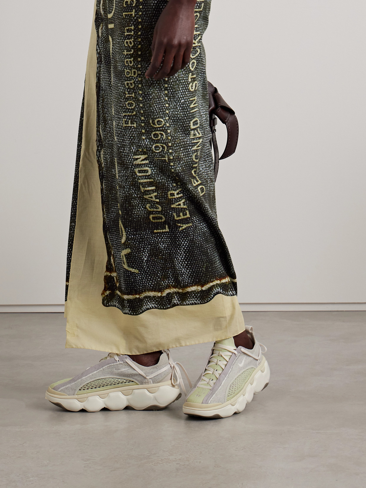 NIKE BLOOM FLYKNIT SNEAKERS