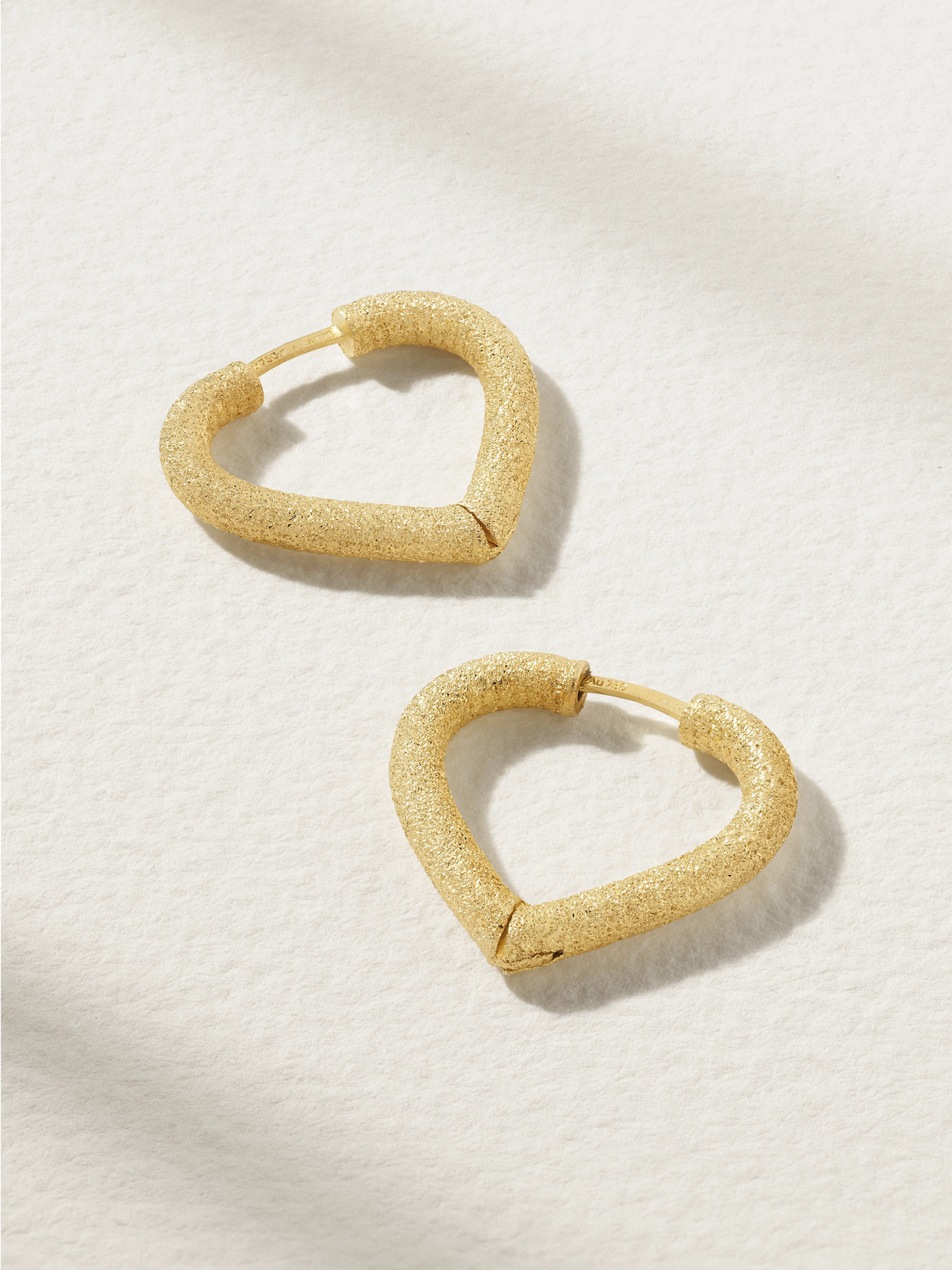 Carolina Bucci Cuore Huggy 18-karat Gold Hoop Earrings