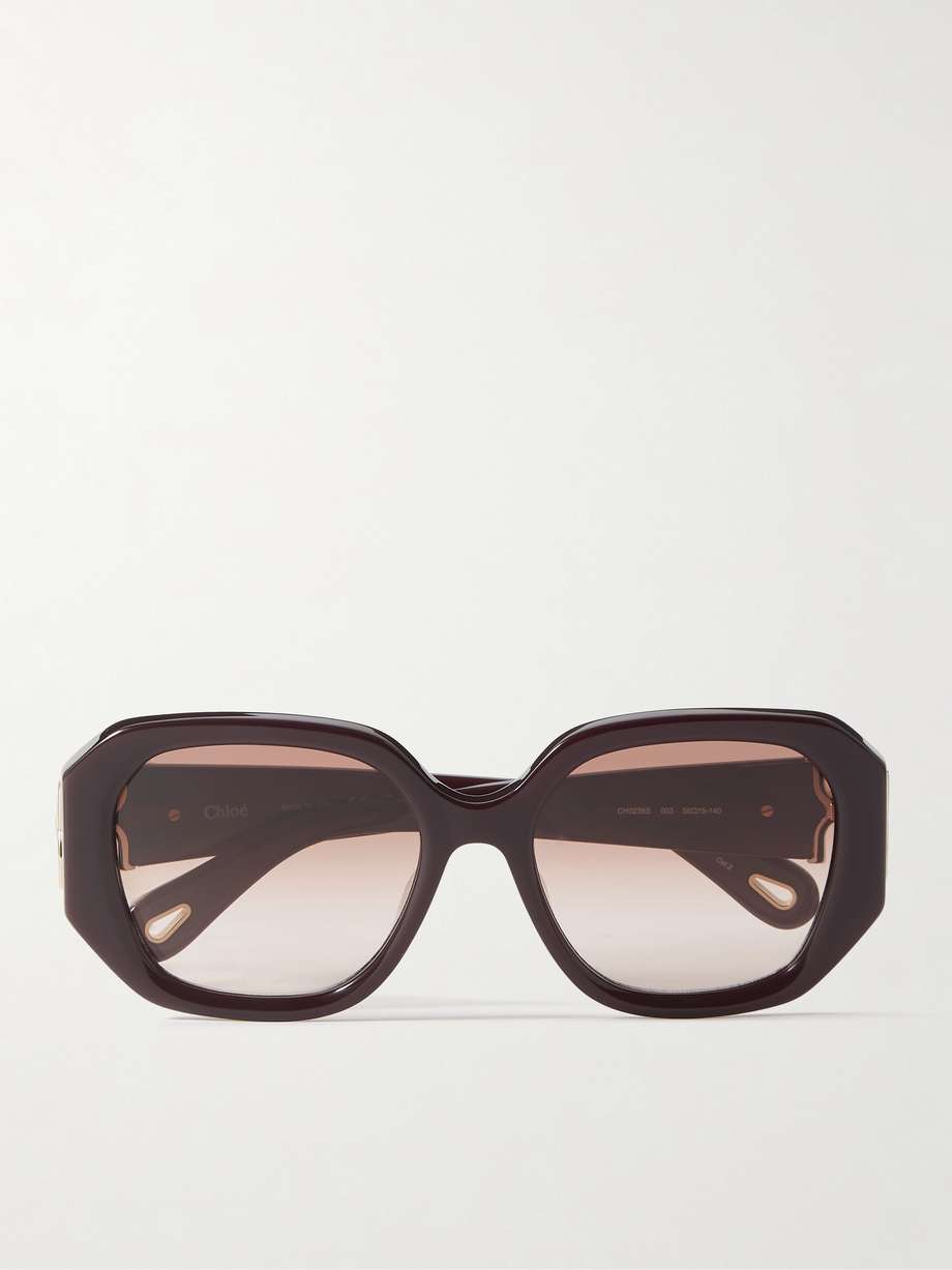 Chloé Eyewear's sunglasses have such a retro feel. Made in Japan from thick burgundy acetate, they have bold square frames with tonal gradient lenses. The gold-tone hinges are molded in the shape of the house’s interlocking ‘C’ logo.