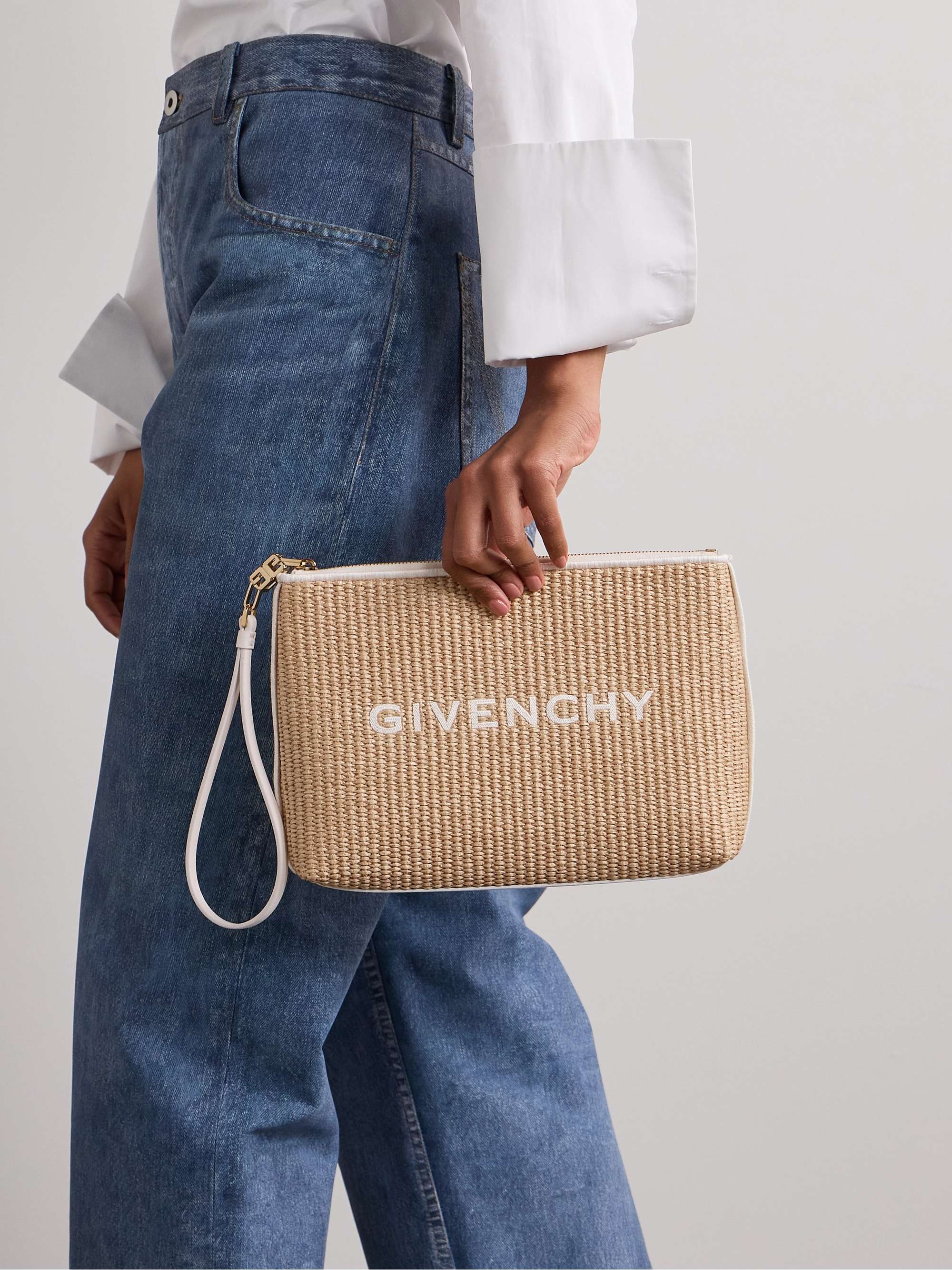 GIVENCHY 
