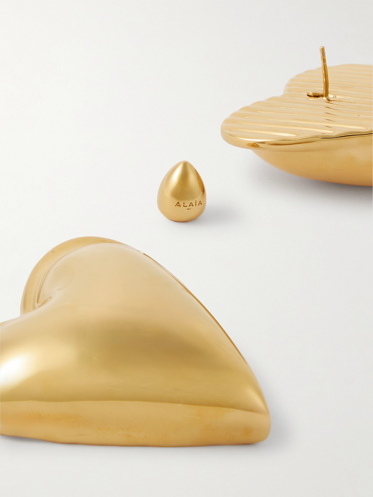 Alaïa Bombe Gold-tone Earrings In Gold