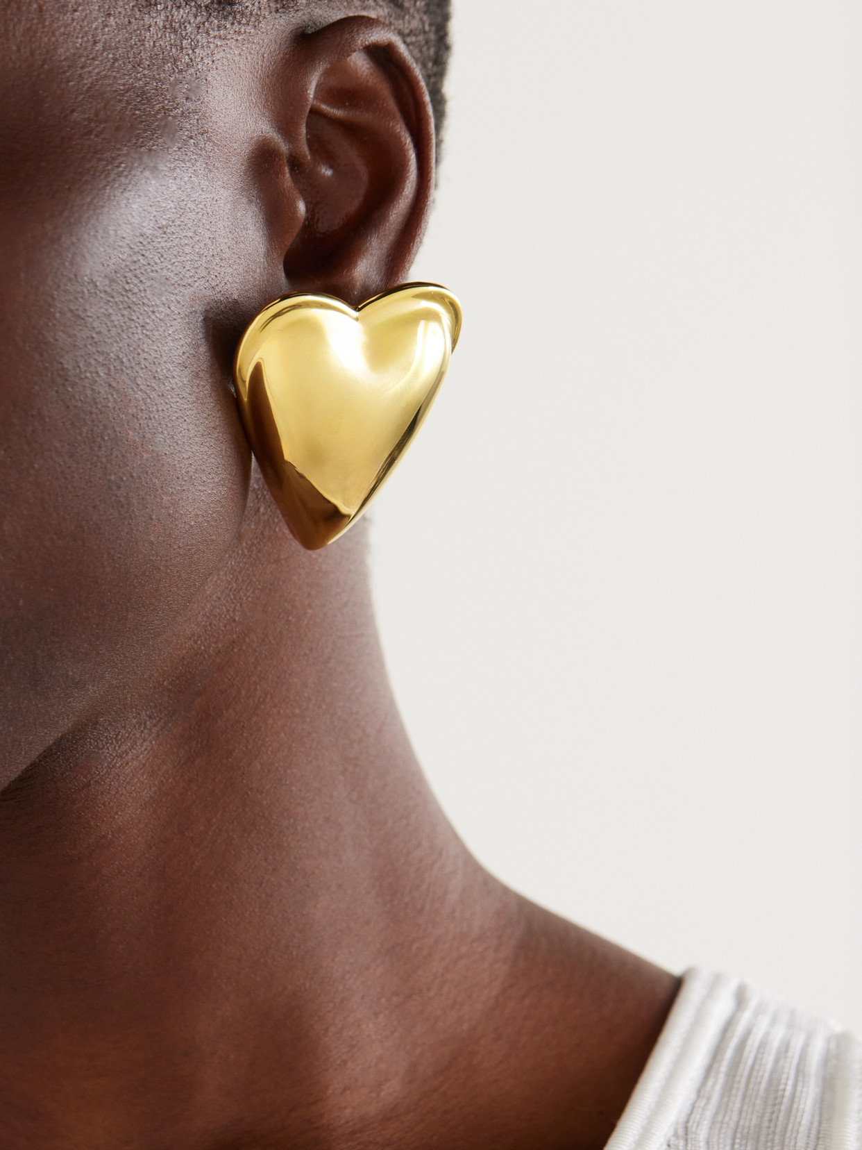 Alaïa Bombe Gold-tone Earrings In Gold