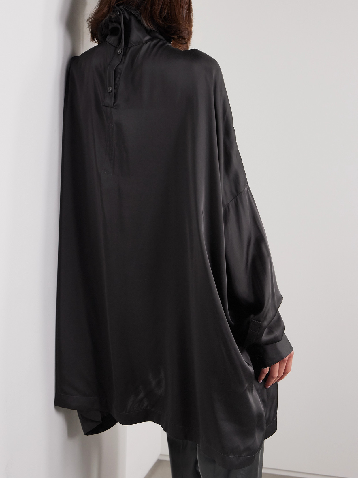 Rick Owens Asymmetric Satin Turtleneck Top In Gray
