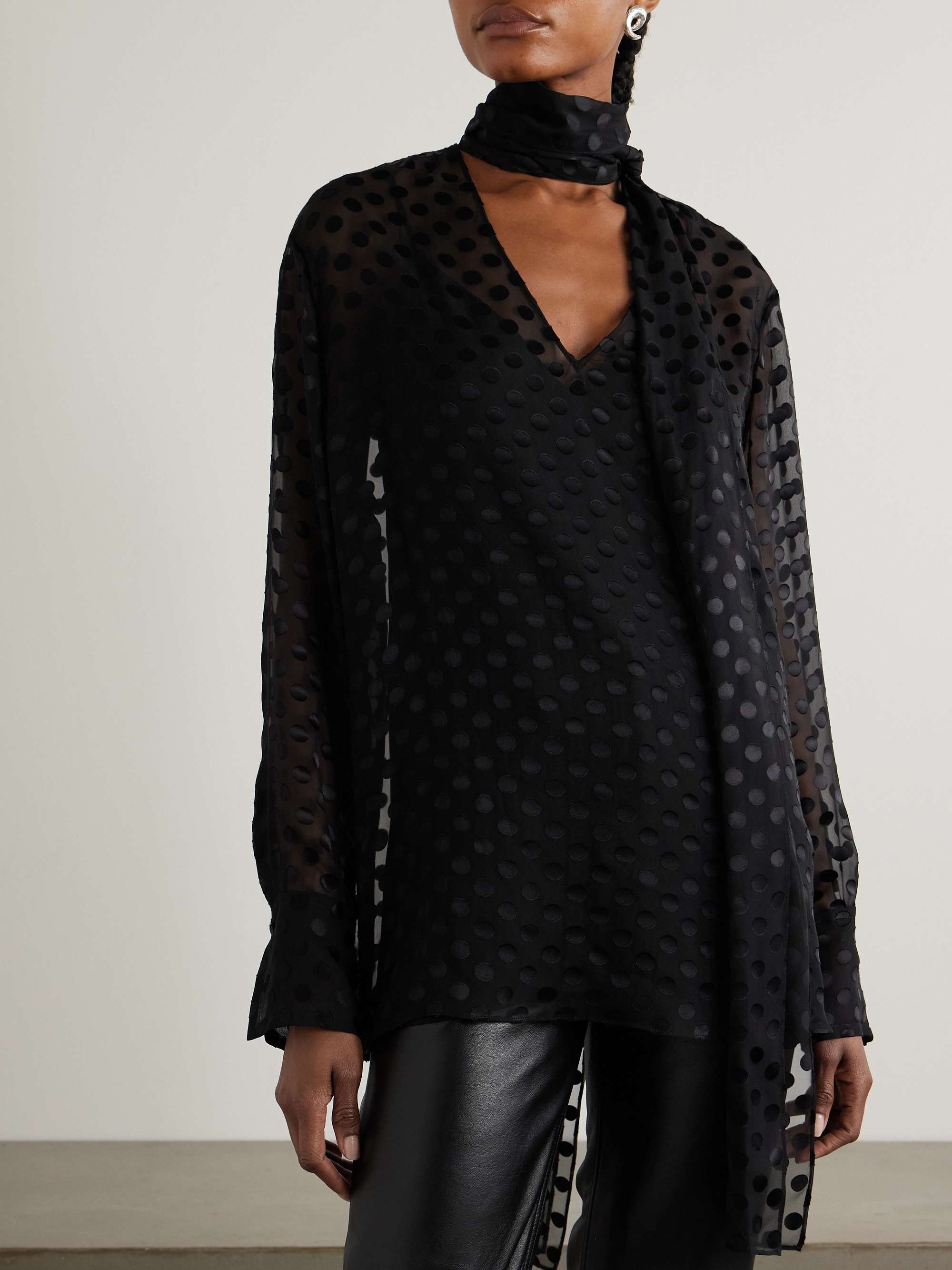 GIVENCHY 