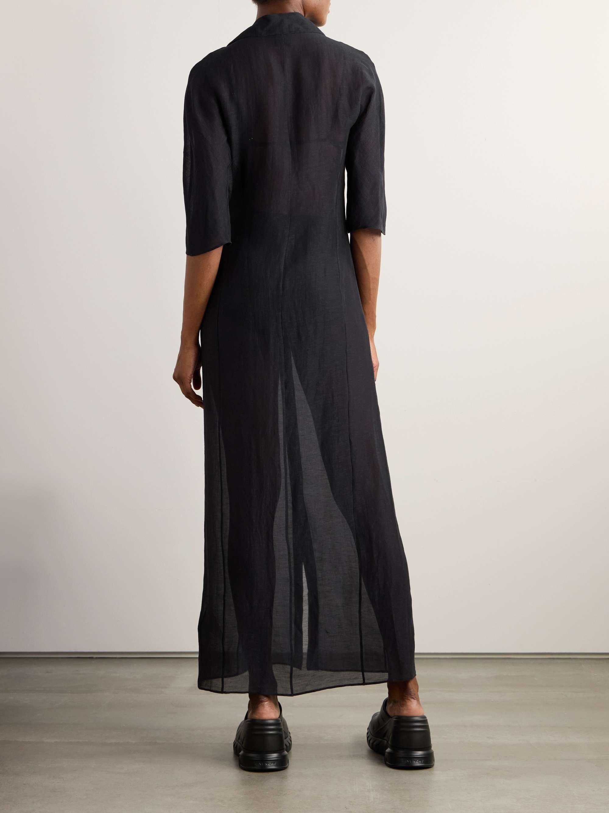 GIVENCHY 