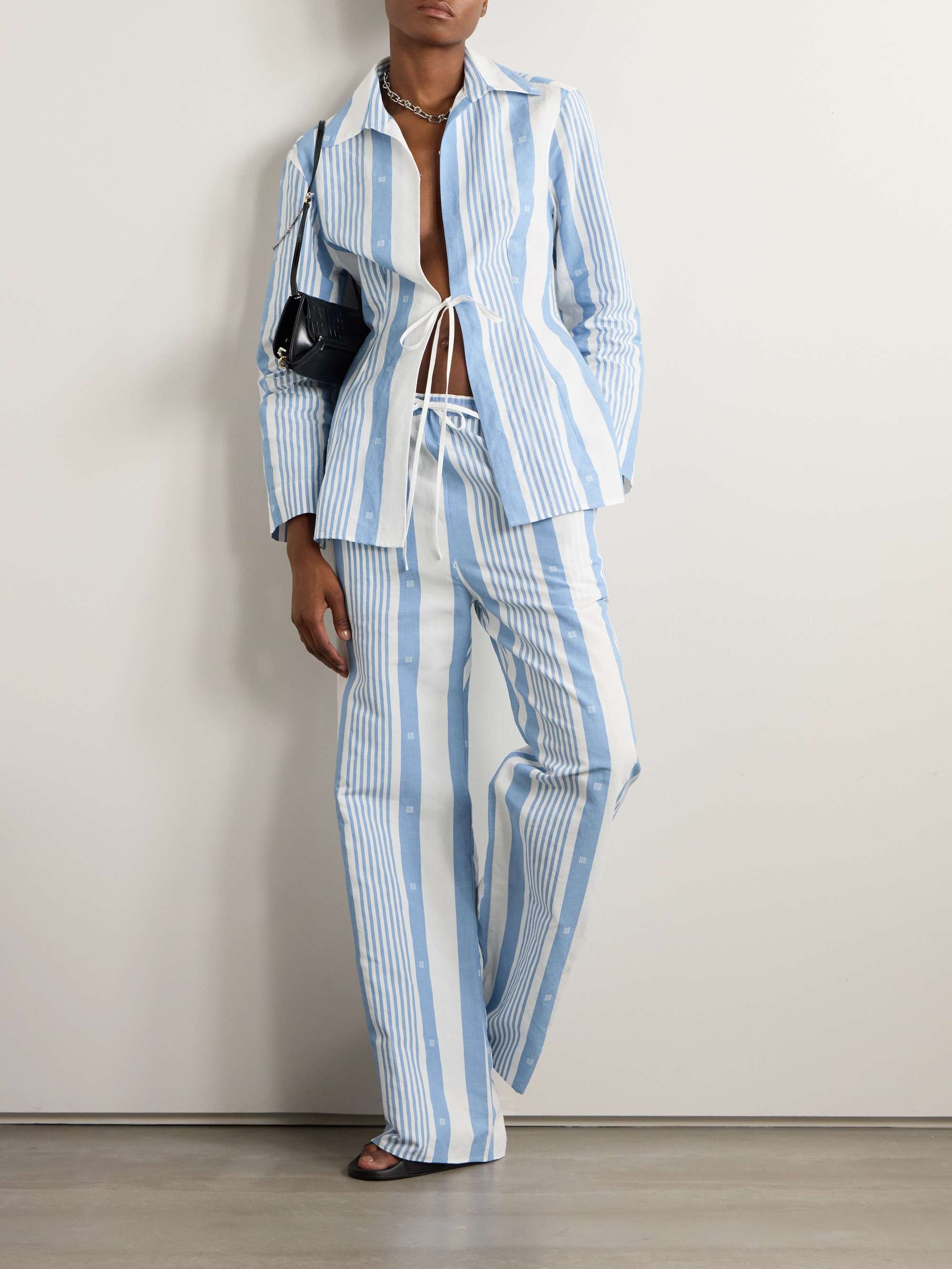 GIVENCHY 