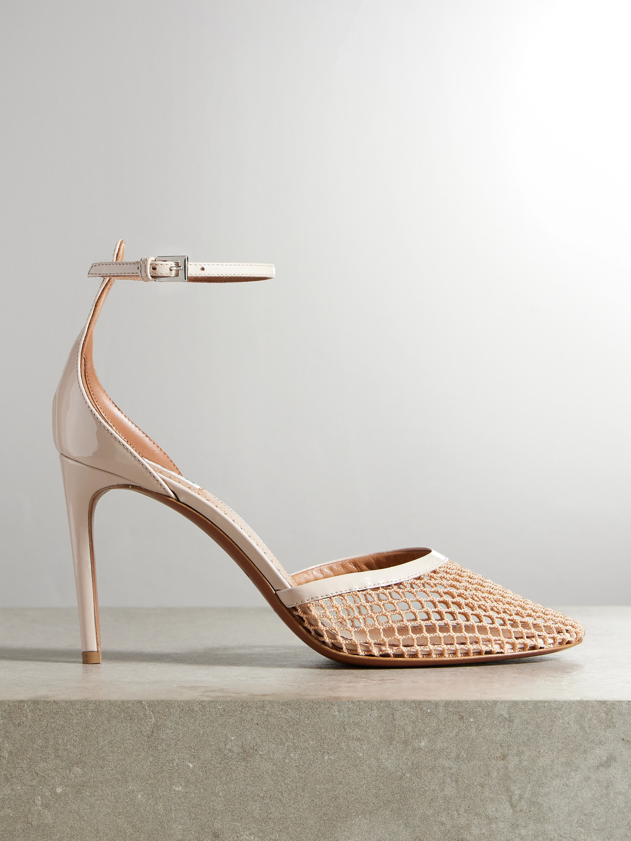 Alaïa Fishnet And Patent-leather Pumps In Neutrals