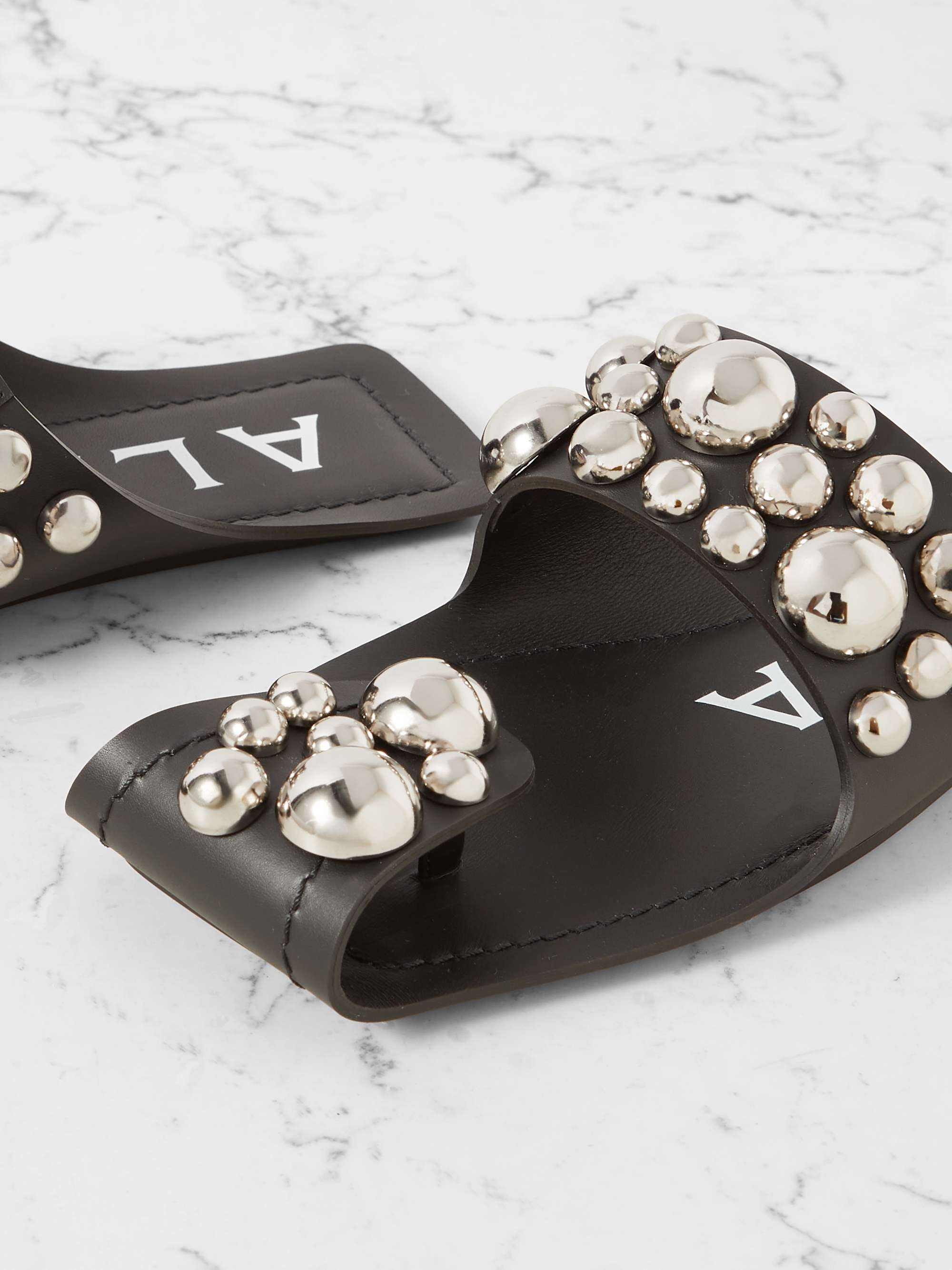 ALAÏA 