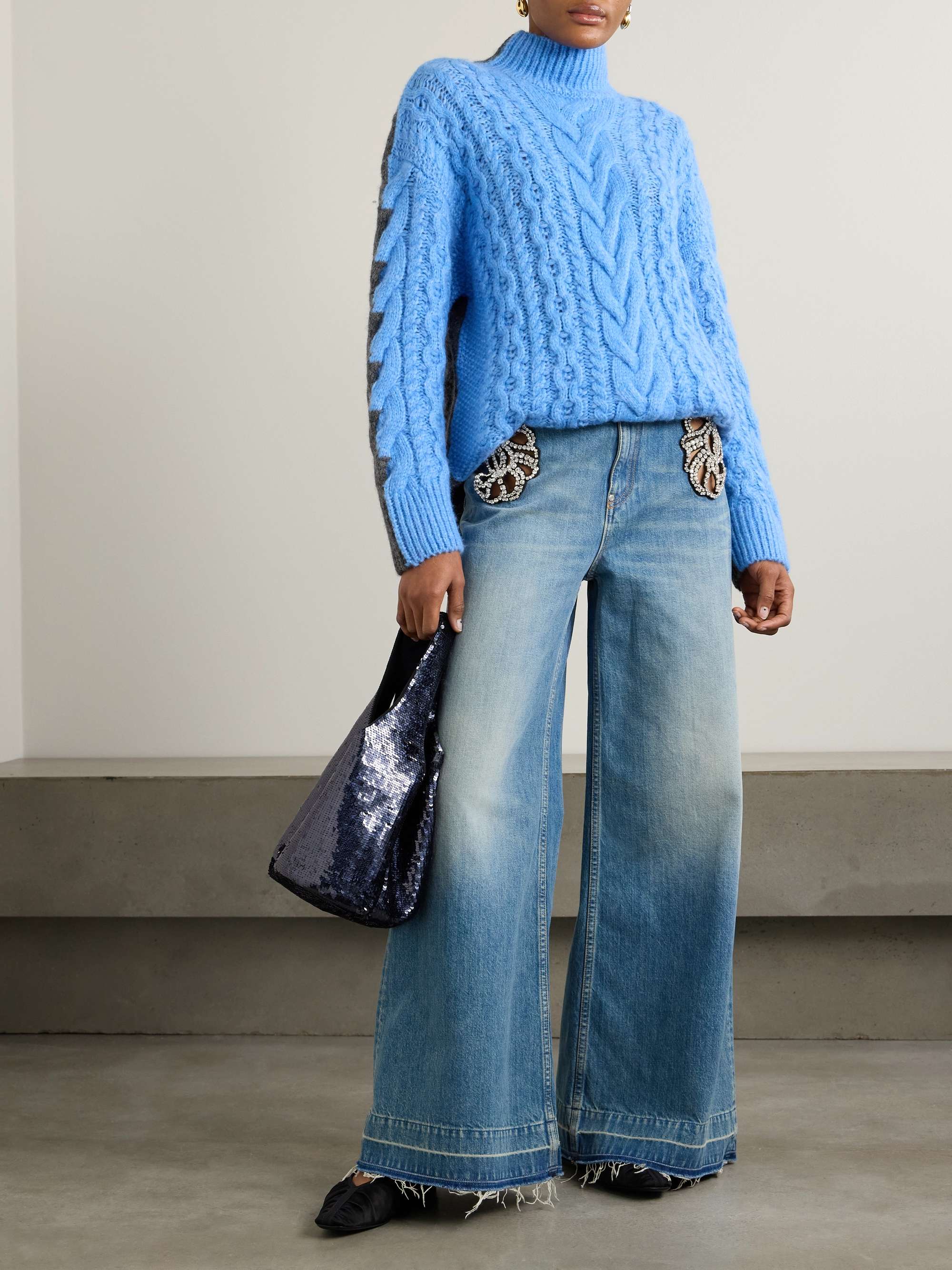 Women Moss Logo Crossbody Camera Bag | Stella McCartney US