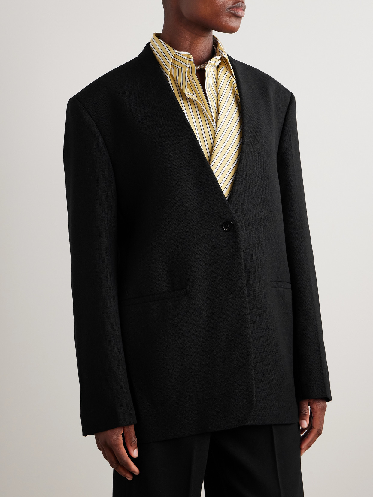 Jil Sander Single-breasted Long-sleeved Blazer In Black