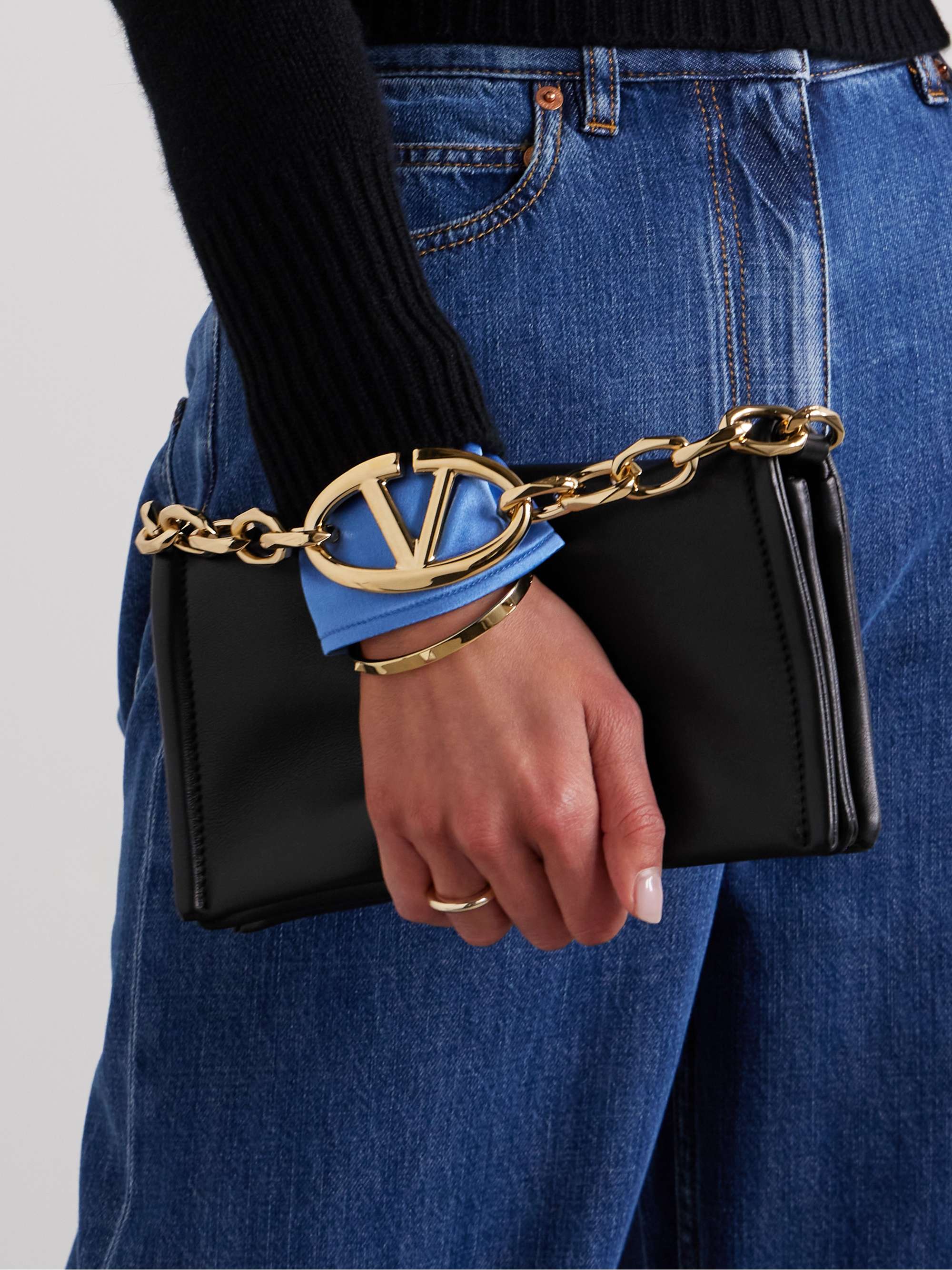 クラッチバッグ VALENTINO Valentino Garavani 'VLogo Chain' clutch bag Valentino Garavani 'vlogo Chain' Clutch Bag | italist
