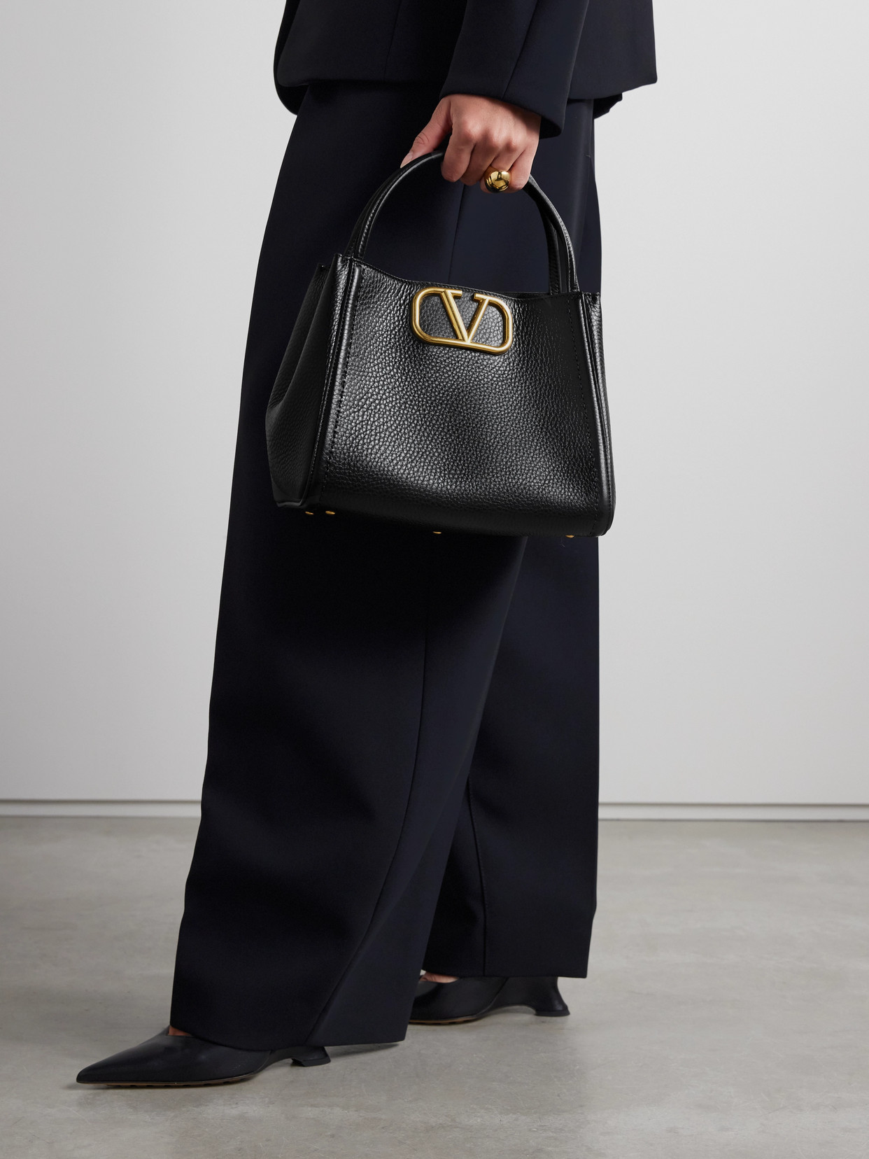 Valentino All Time Medium Textured-leather Shoulder Bag In Black
