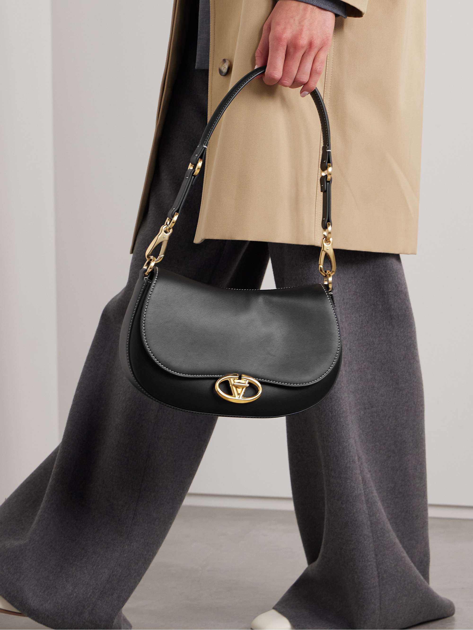 VALENTINO GARAVANI Ohval leather shoulder bag | NET-A-PORTER VALENTINO GARAVANI Ohval leather shoulder bag | NET-A-PORTER