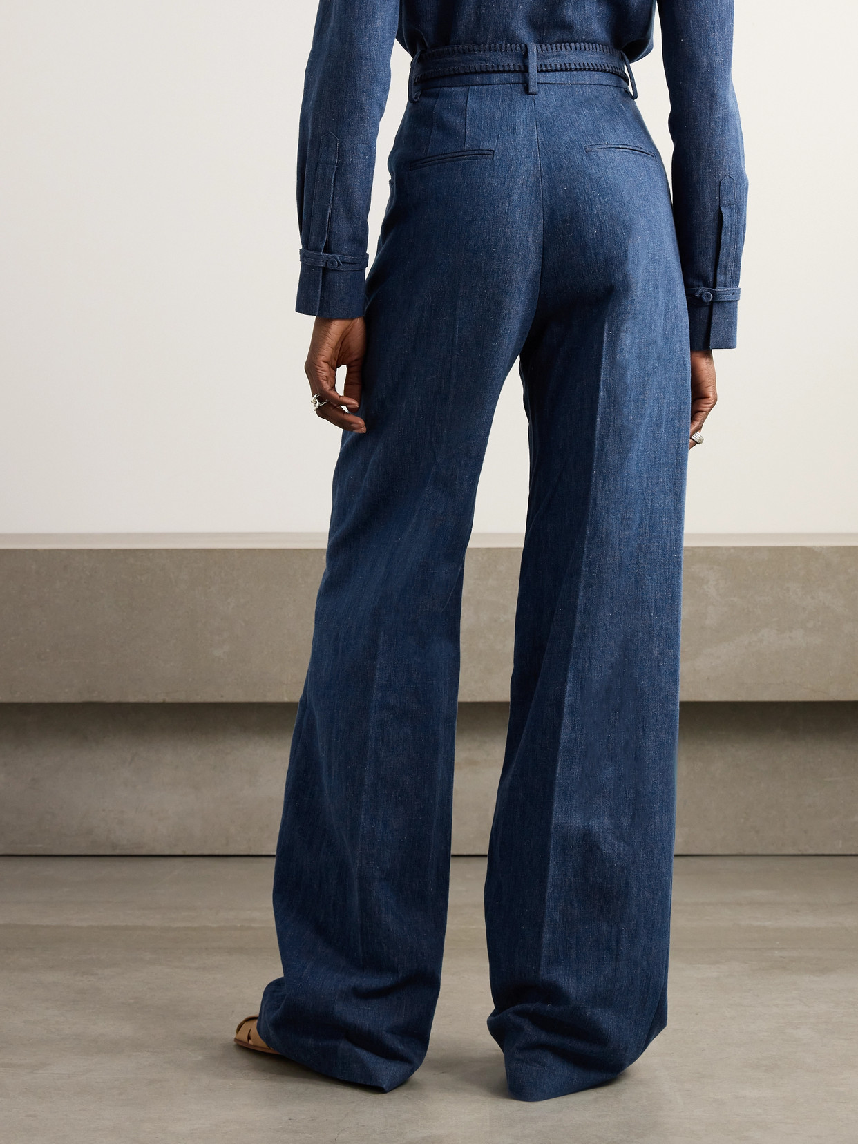 Gabriela Hearst Norman Belted Cotton And Linen-blend Wide-leg Pants In Blue