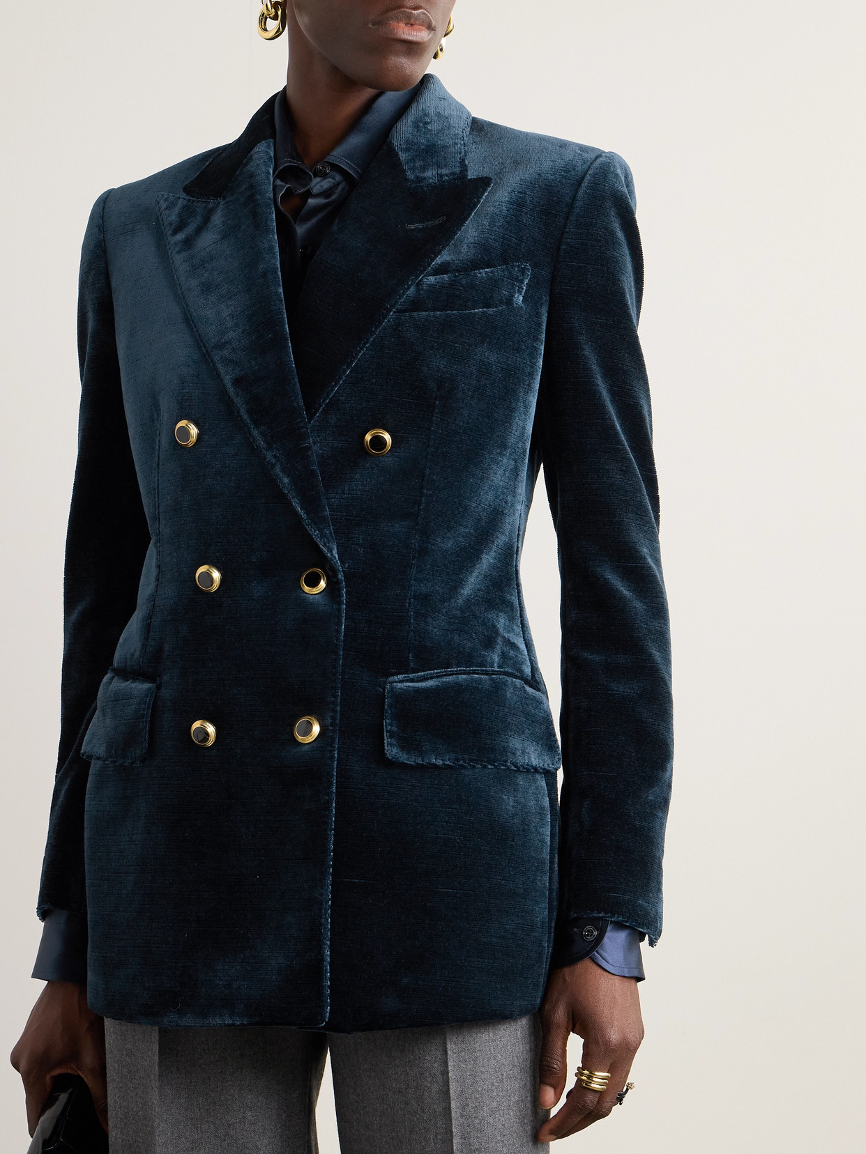 TOM FORD DOUBLE-BREASTED VELVET BLAZER