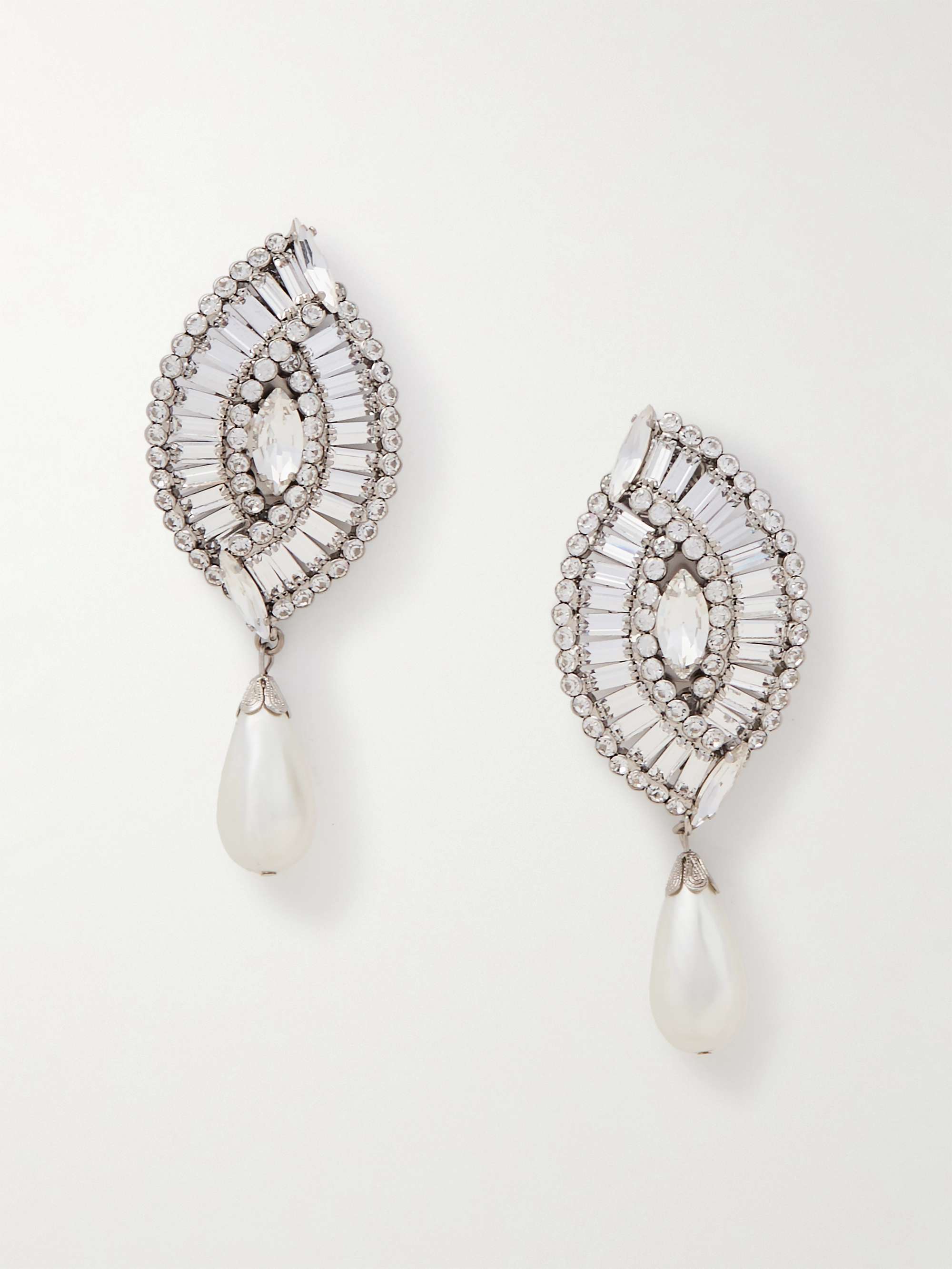 Rich earrings store