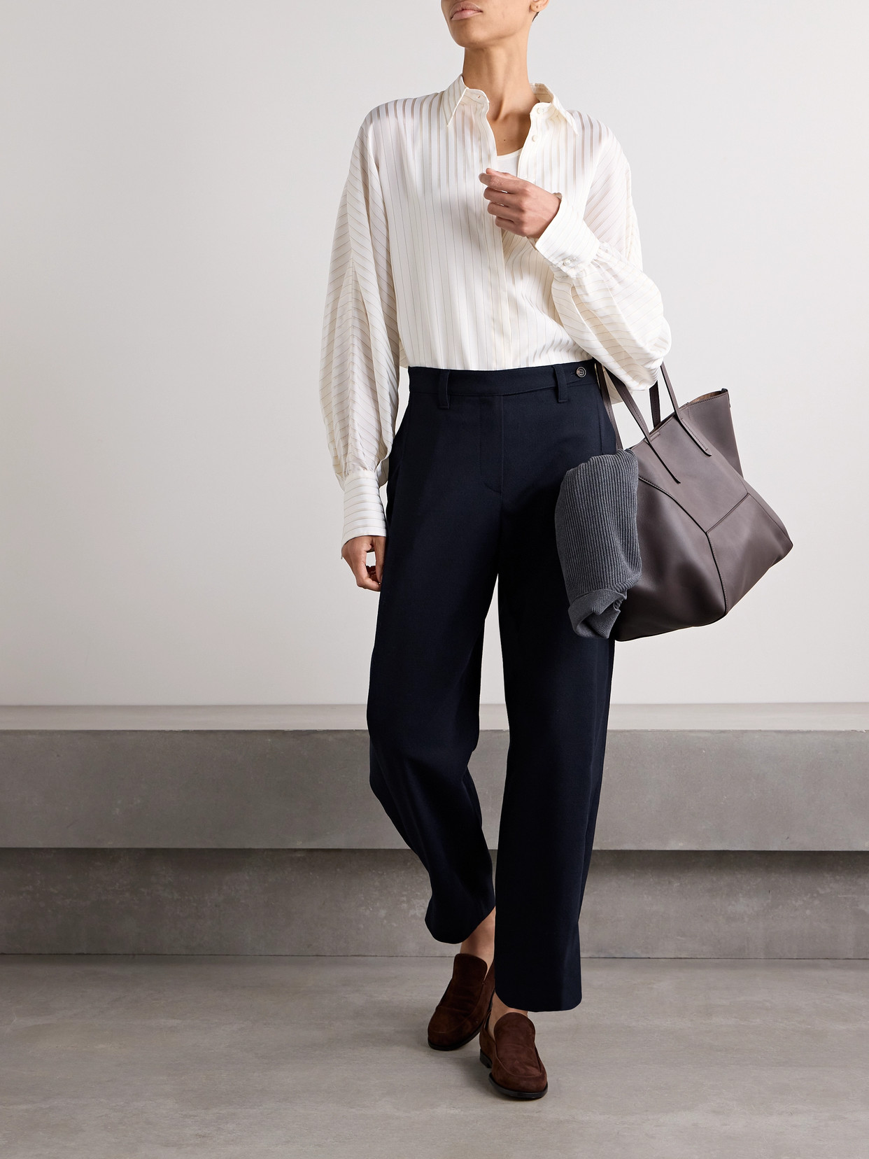 Brunello Cucinelli Panama Grain De Poudre Wool Tapered Pants In Blue