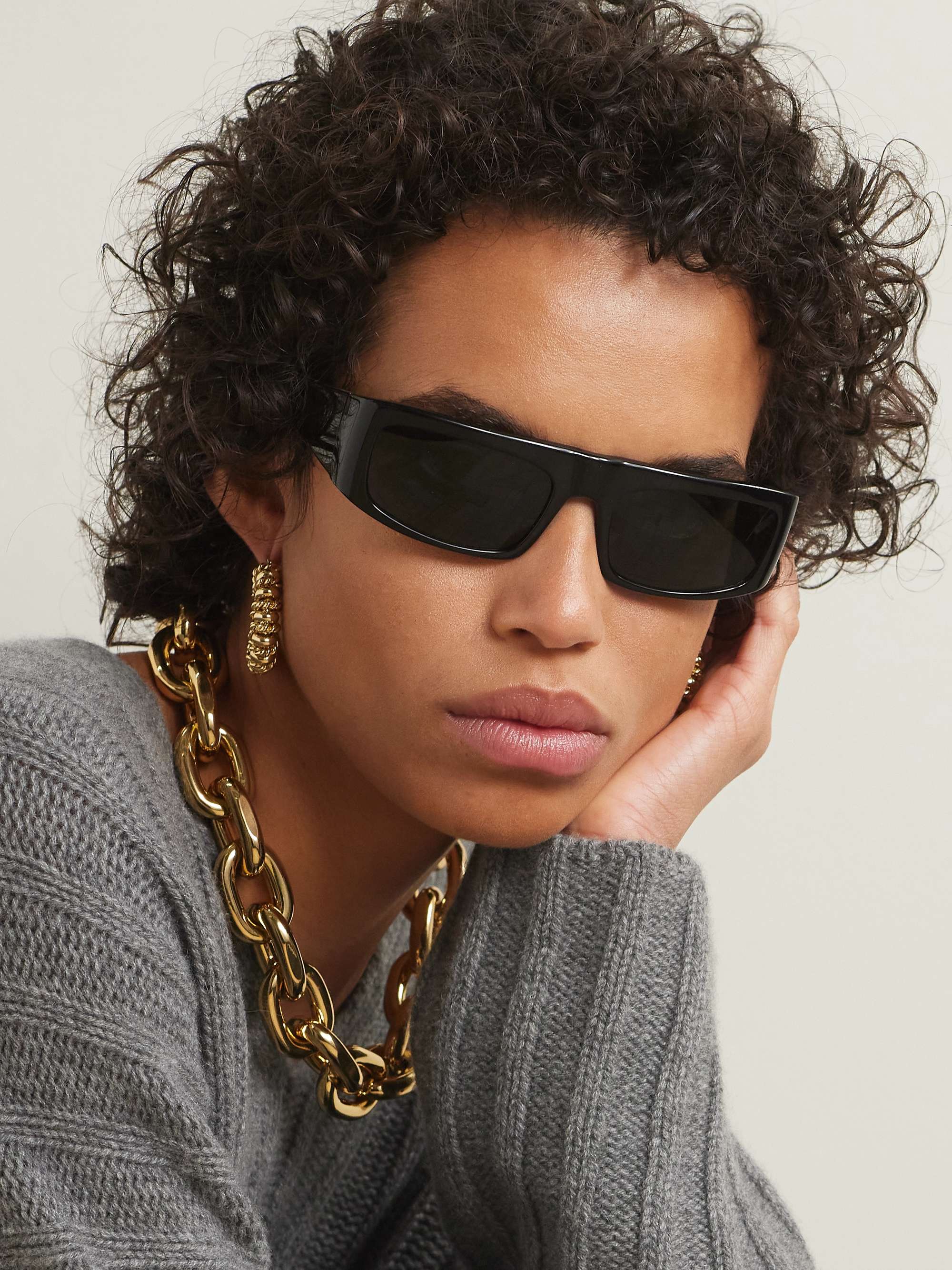OLIVER PEOPLES 