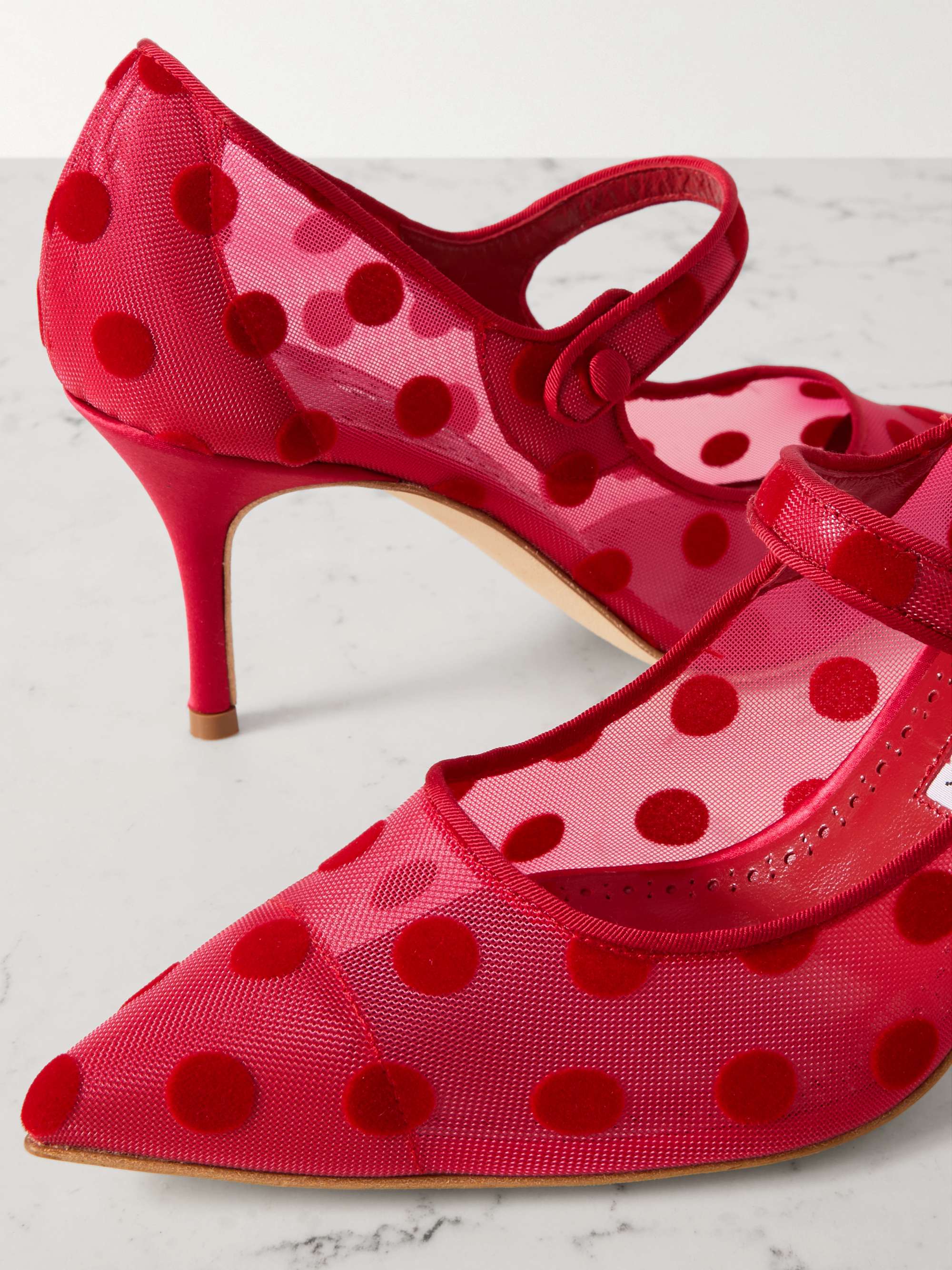 MANOLO BLAHNIK 