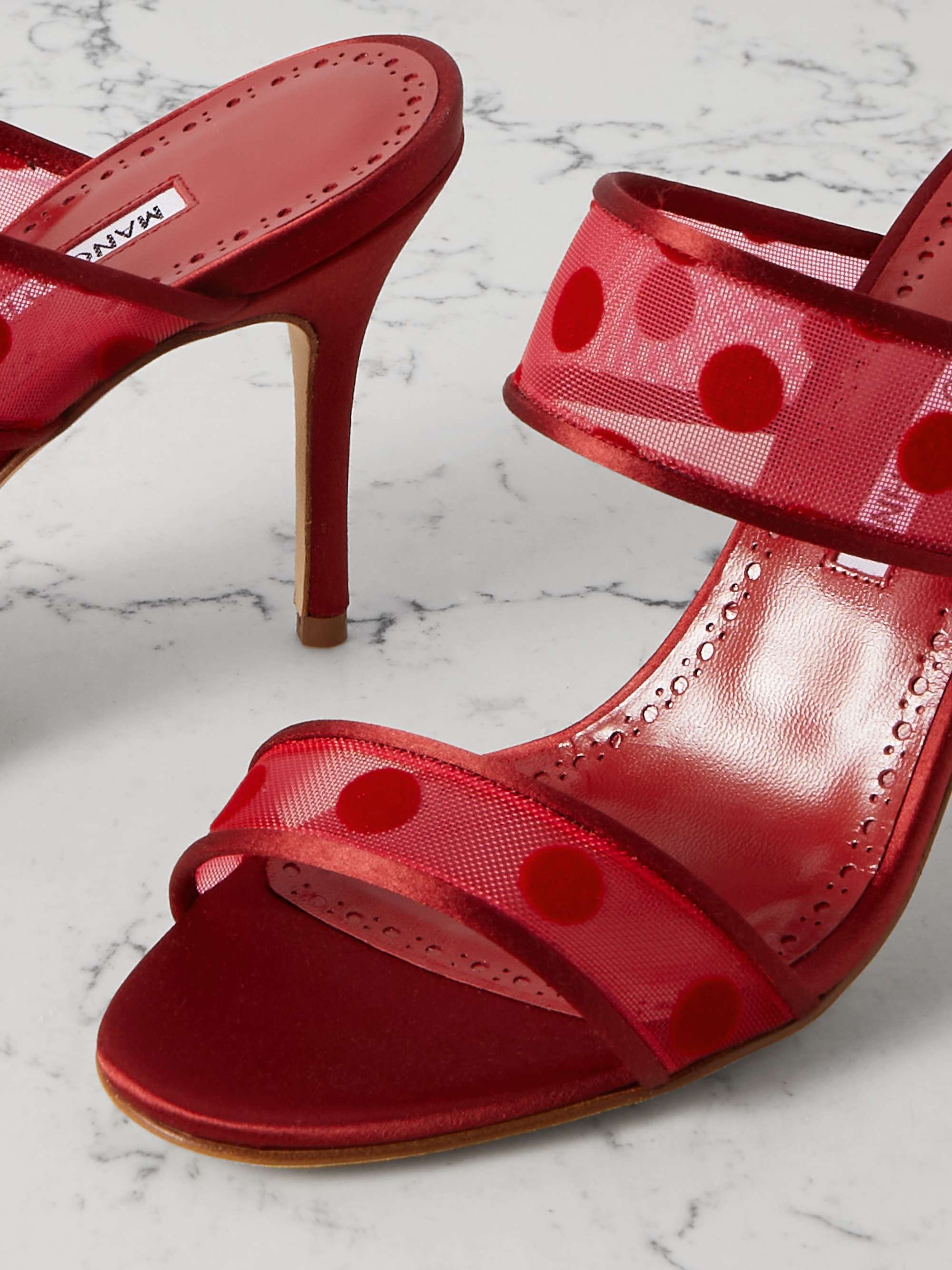 MANOLO BLAHNIK 