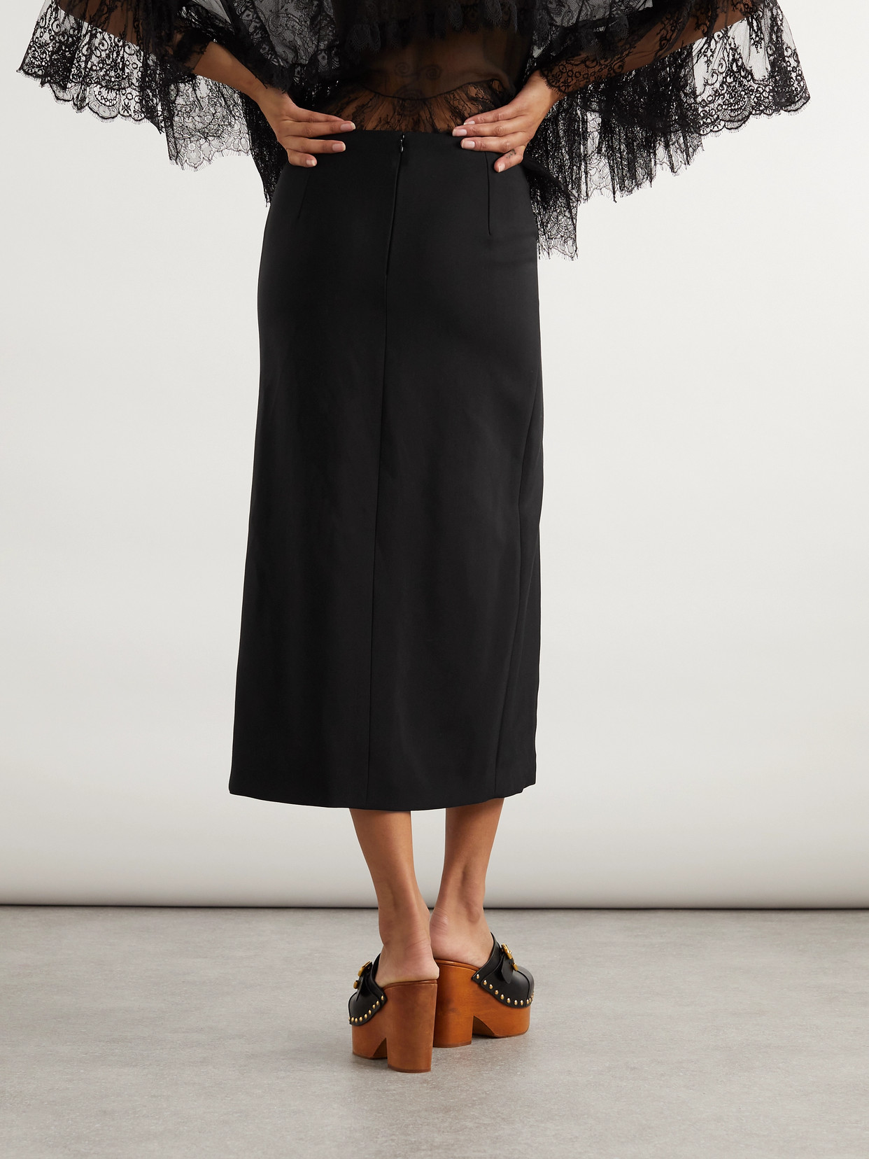 Chloé Scalloped Twill Midi Skirt In Black