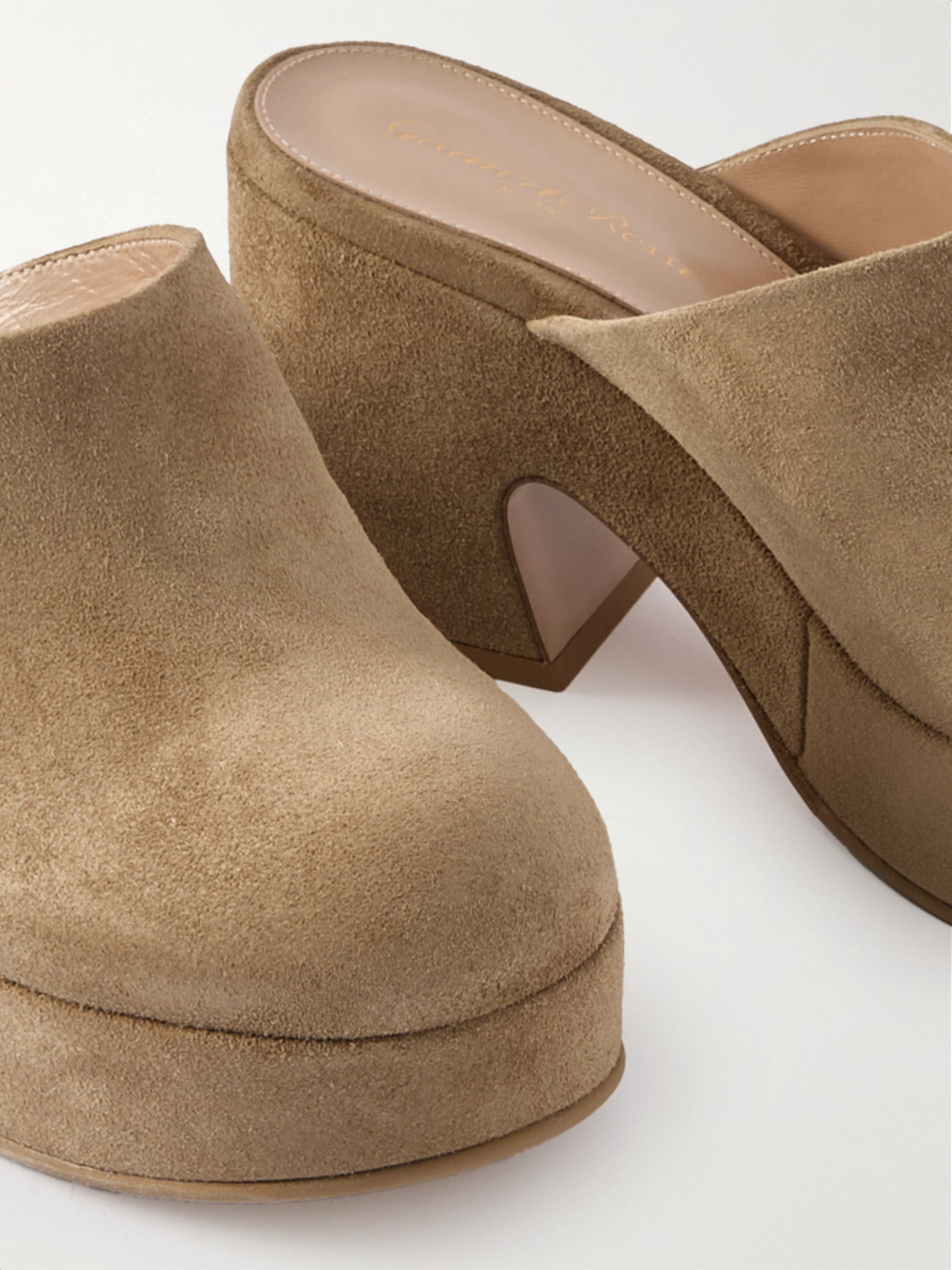 Lyss 55 Mules