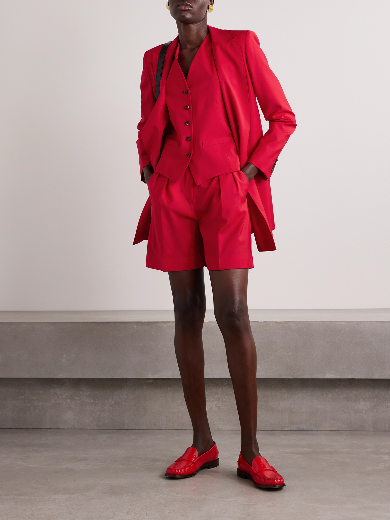 Max Mara Jessica Pleated Wool Shorts In Red