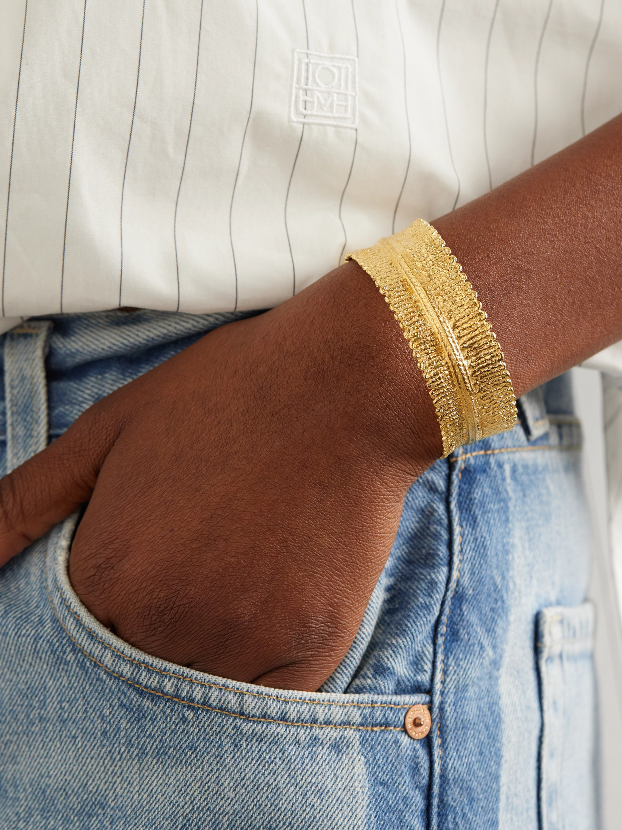 The Ysso Artemis Gold-plated Cuff In Gold