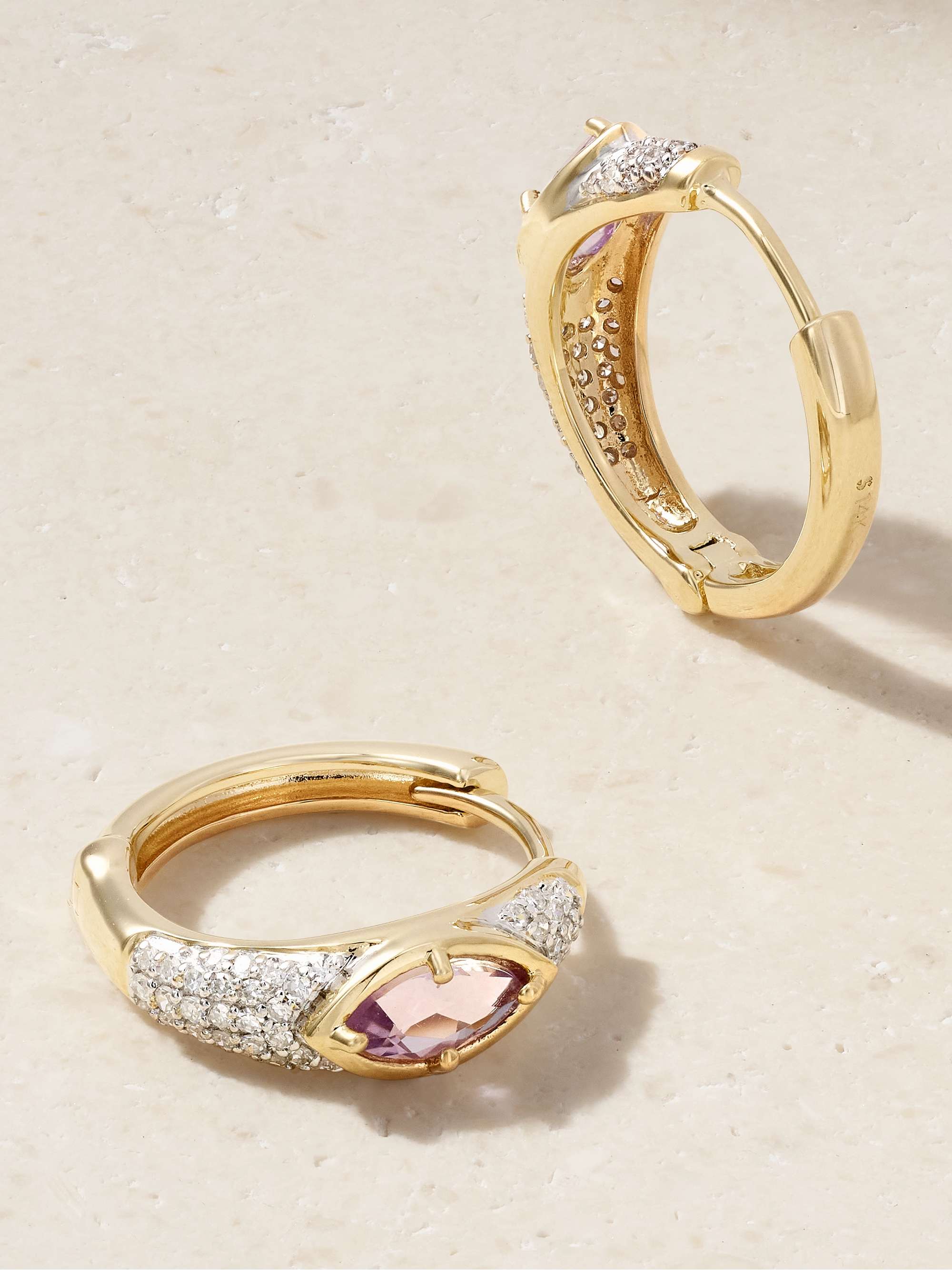STONE AND STRAND 